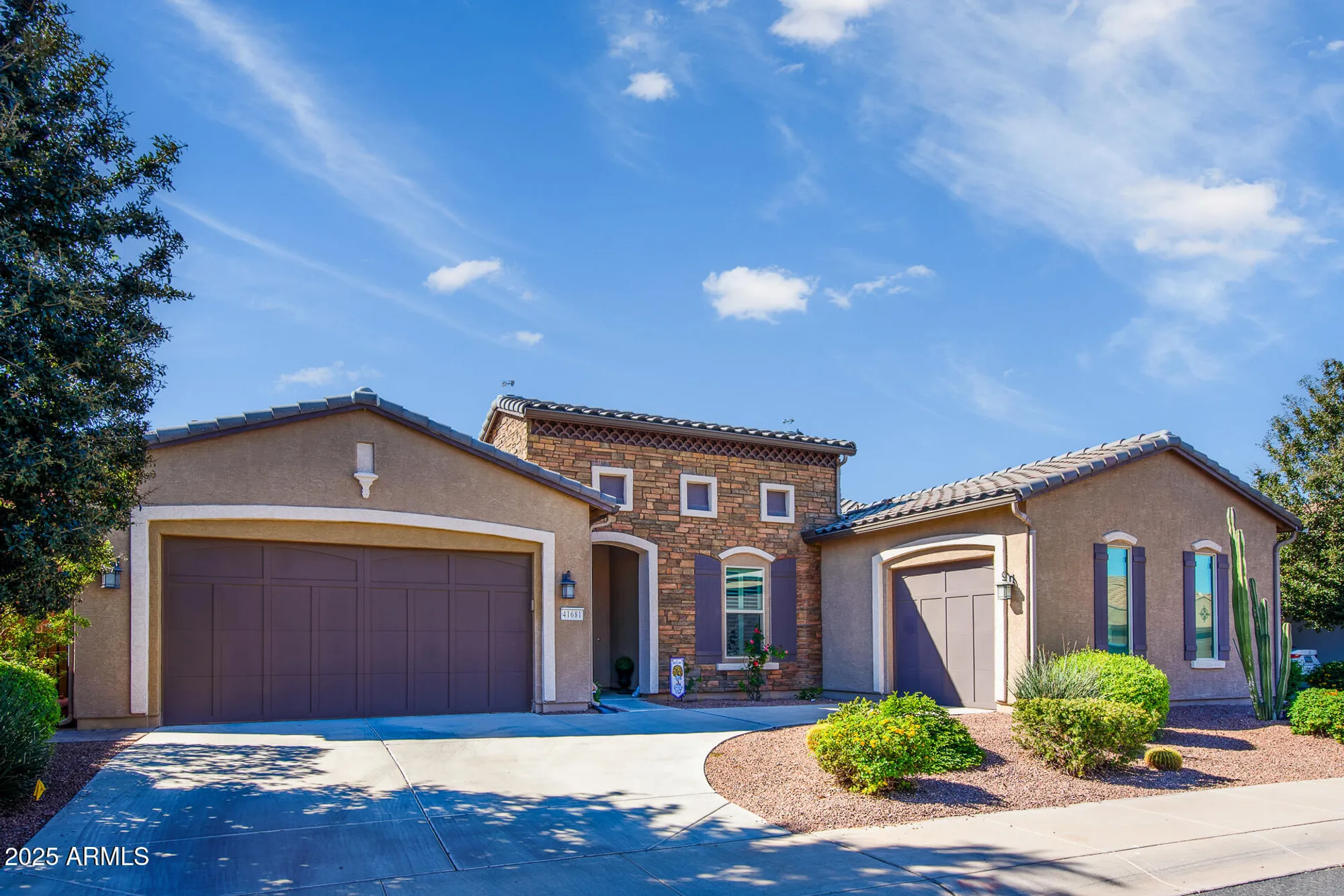 Property Slideshow image 1 of 41 | 41681 w solstice ct, Maricopa, AZ, 85138