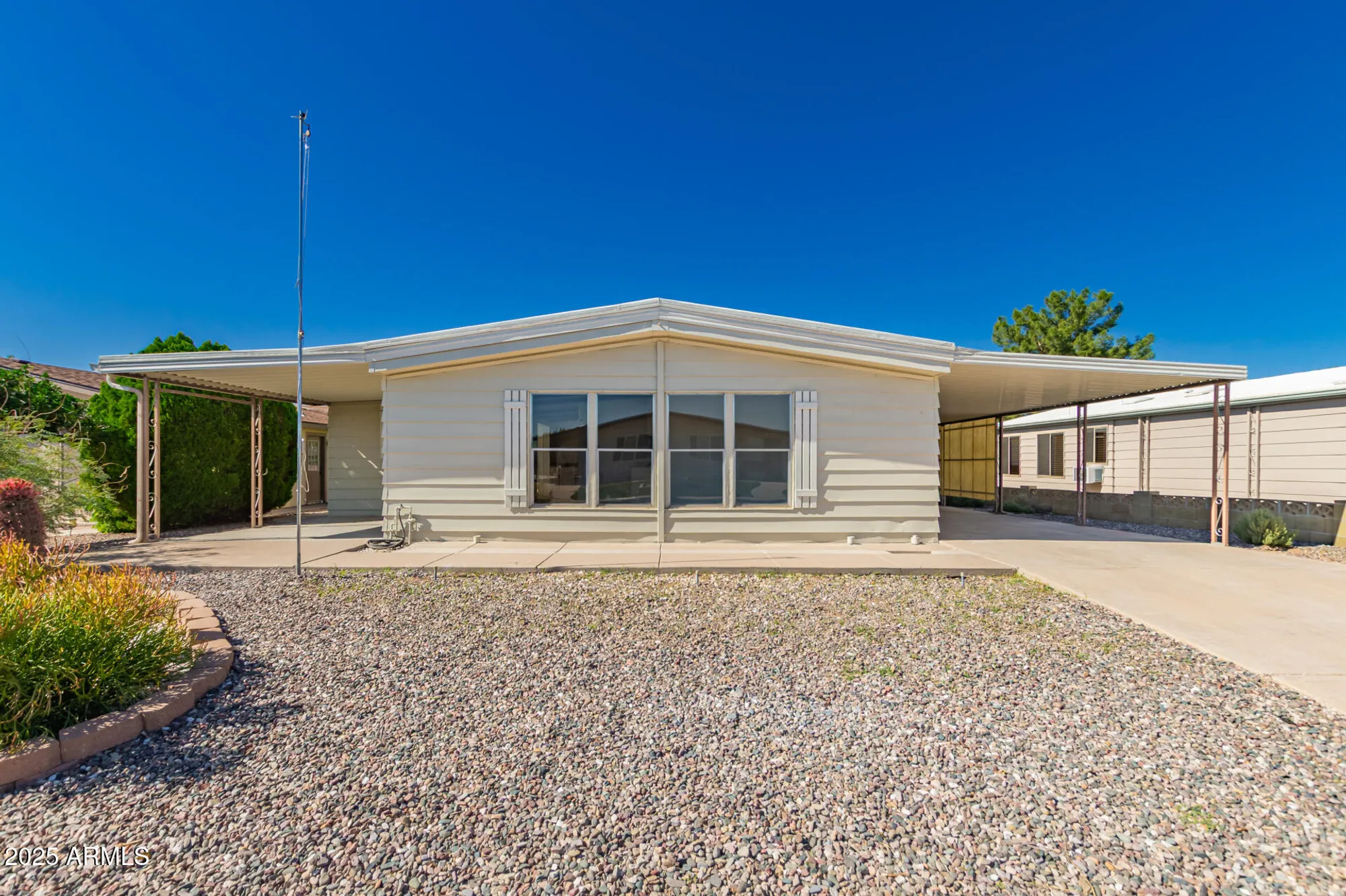 Property Slideshow image 1 of 31 | 826 s 82nd pl, Mesa, AZ, 85208