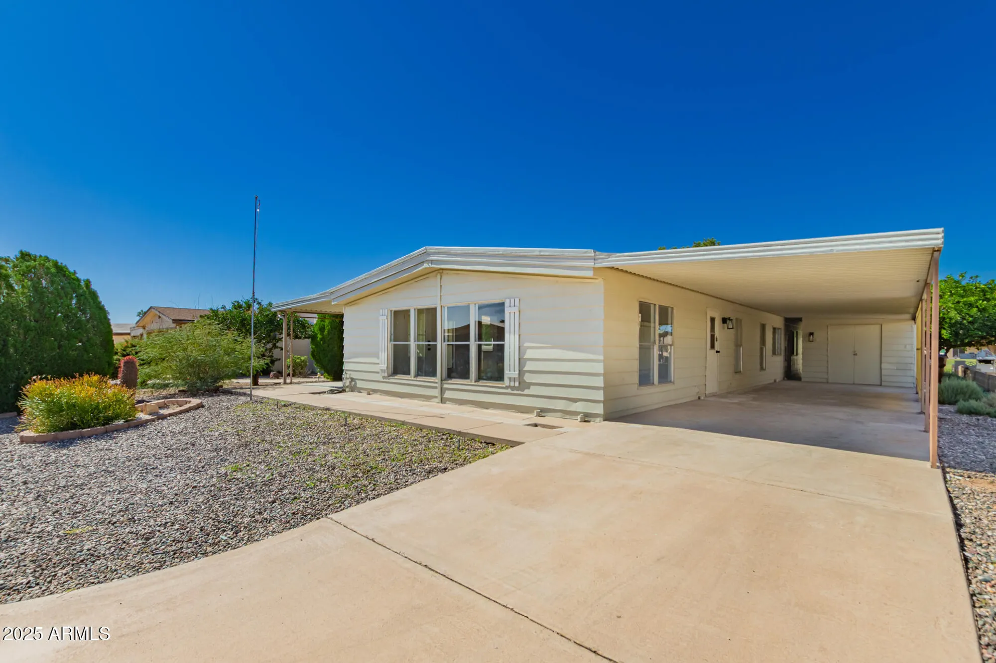 Property Slideshow image 3 of 31 | 826 s 82nd pl, Mesa, AZ, 85208