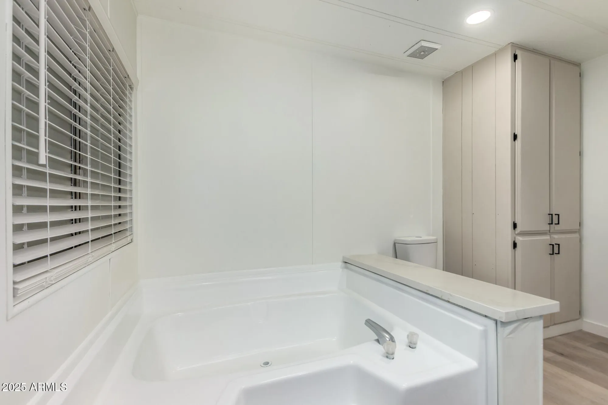 Property Slideshow image 20 of 31 | 826 s 82nd pl, Mesa, AZ, 85208