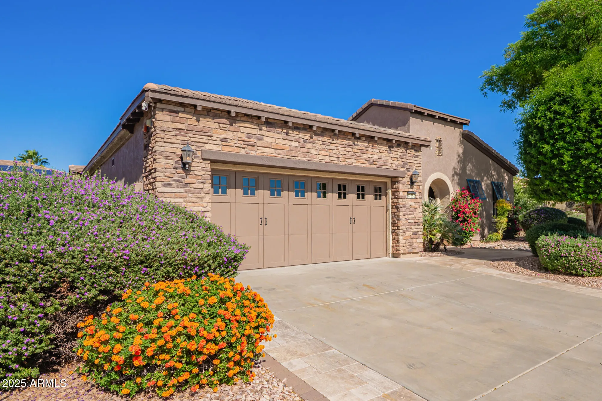 Property Slideshow image 9 of 55 | 12652 w maya way, Peoria, AZ, 85383
