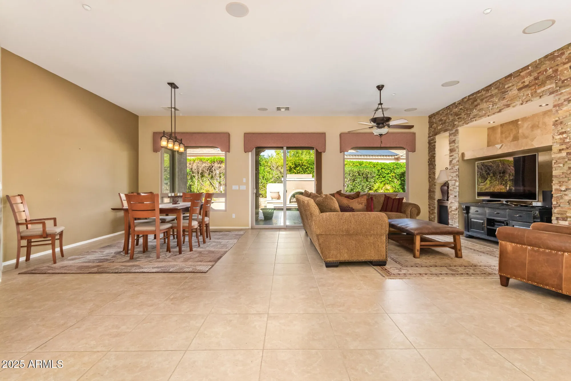 Property Slideshow image 13 of 55 | 12652 w maya way, Peoria, AZ, 85383
