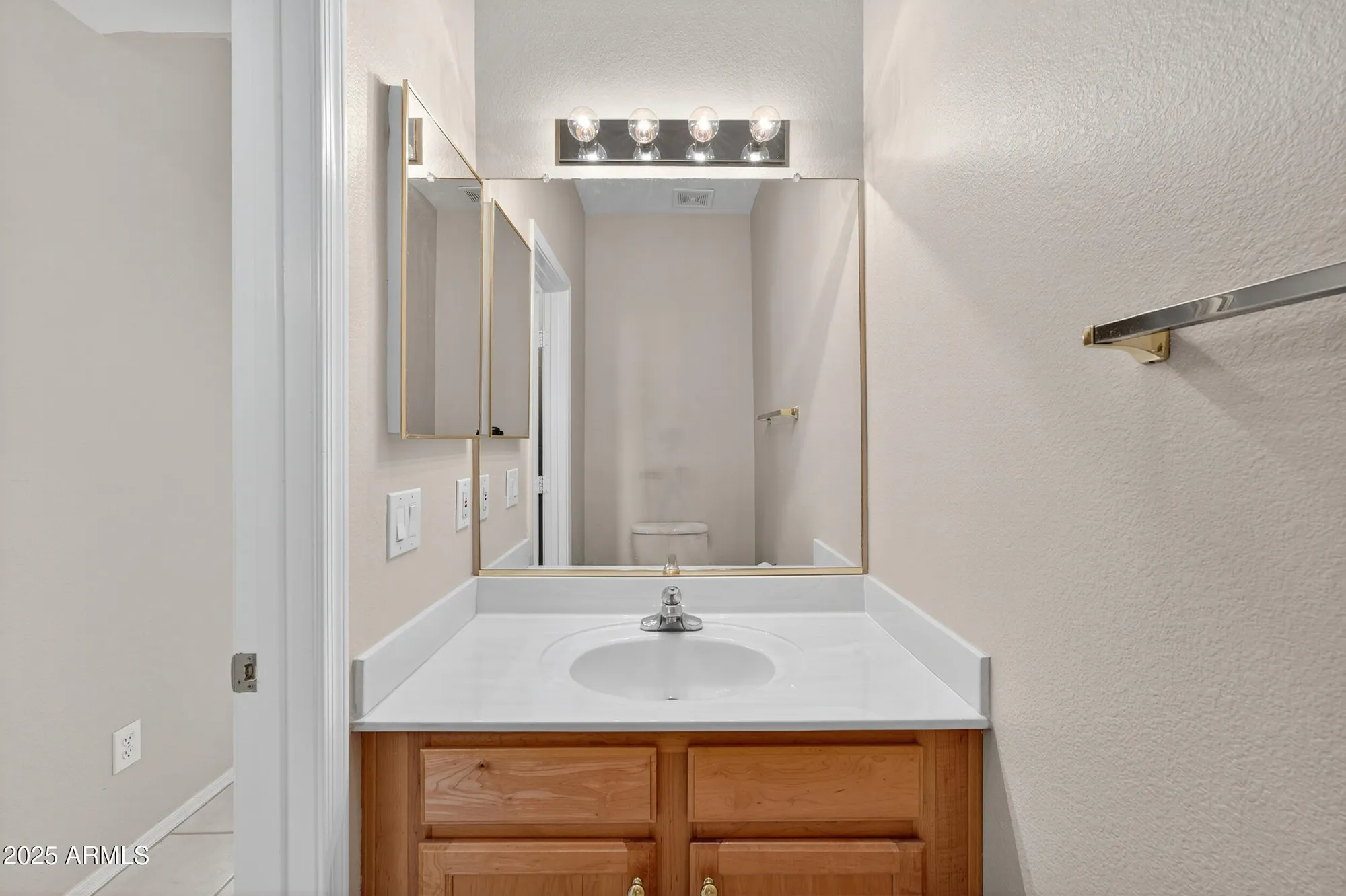 Property Slideshow image 7 of 43 | 17731 n becke ln, Surprise, AZ, 85374