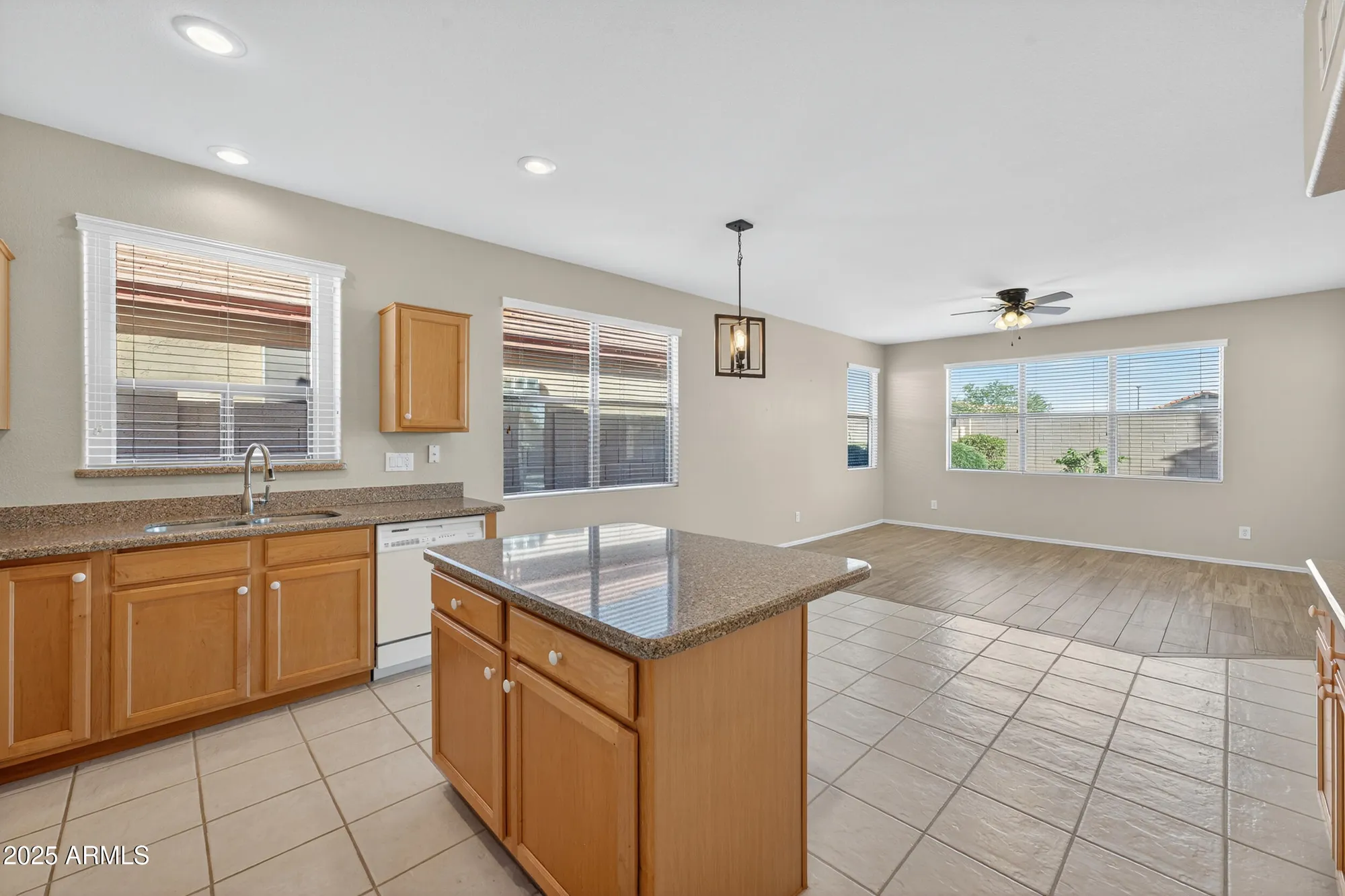Property Slideshow image 8 of 43 | 17731 n becke ln, Surprise, AZ, 85374