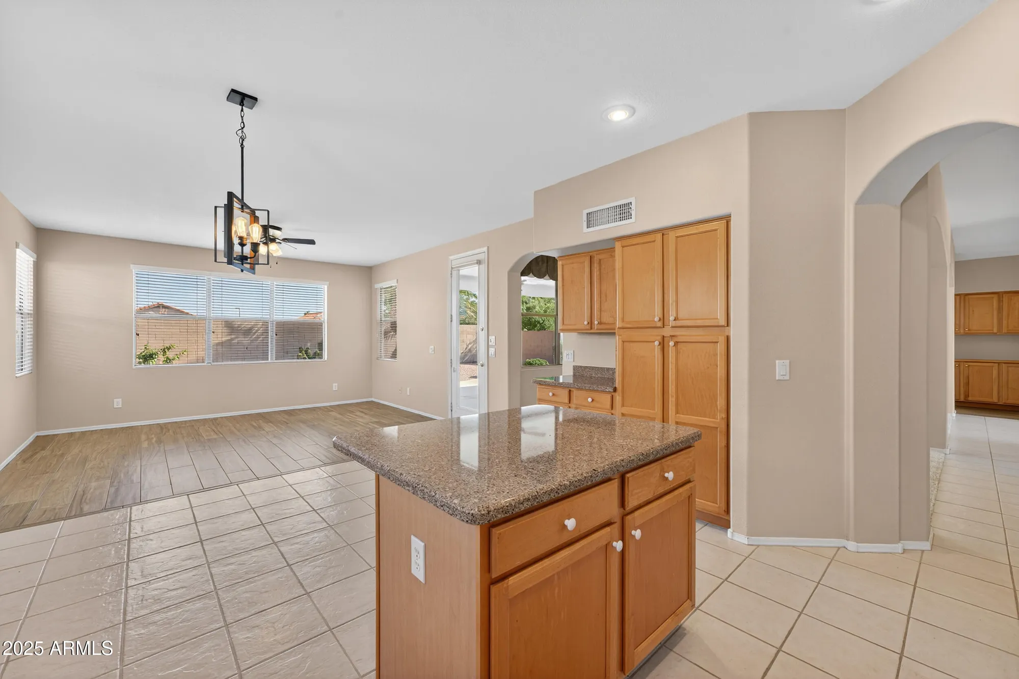 Property Slideshow image 12 of 43 | 17731 n becke ln, Surprise, AZ, 85374