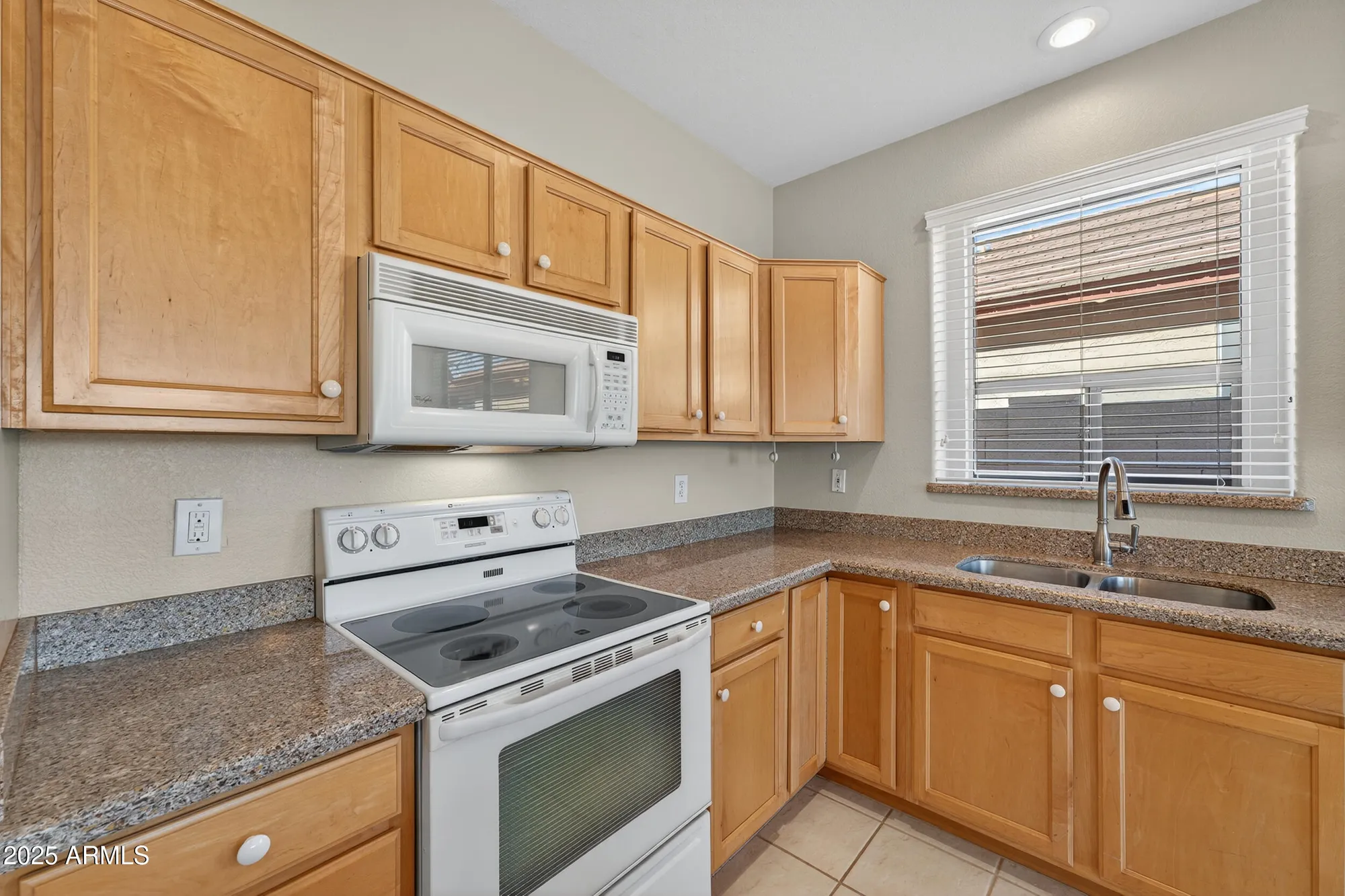 Property Slideshow image 14 of 43 | 17731 n becke ln, Surprise, AZ, 85374