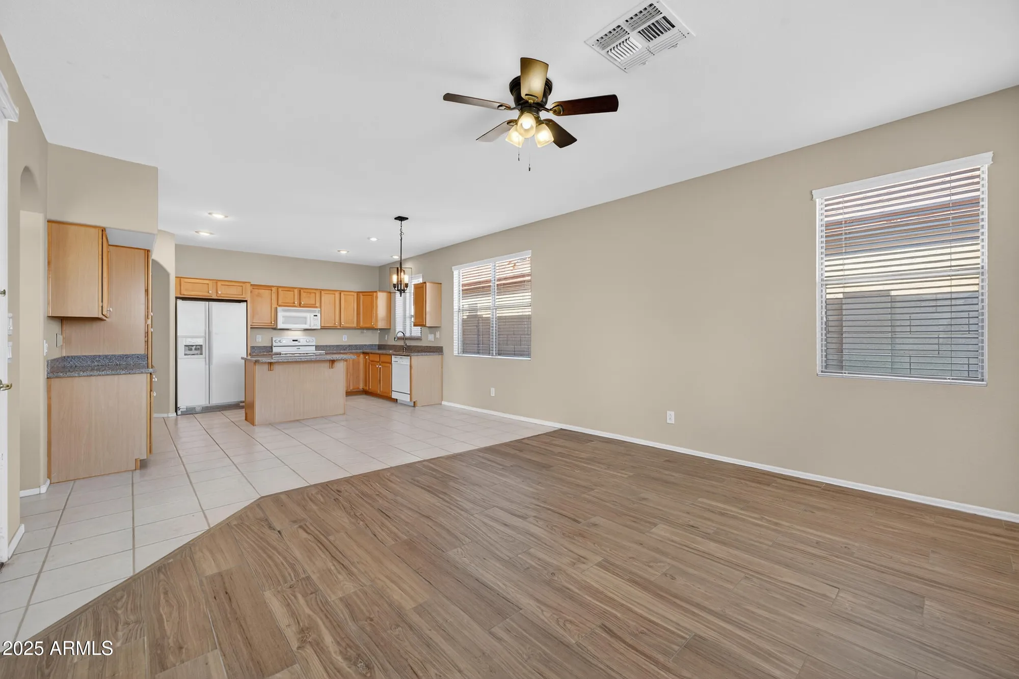 Property Slideshow image 17 of 43 | 17731 n becke ln, Surprise, AZ, 85374