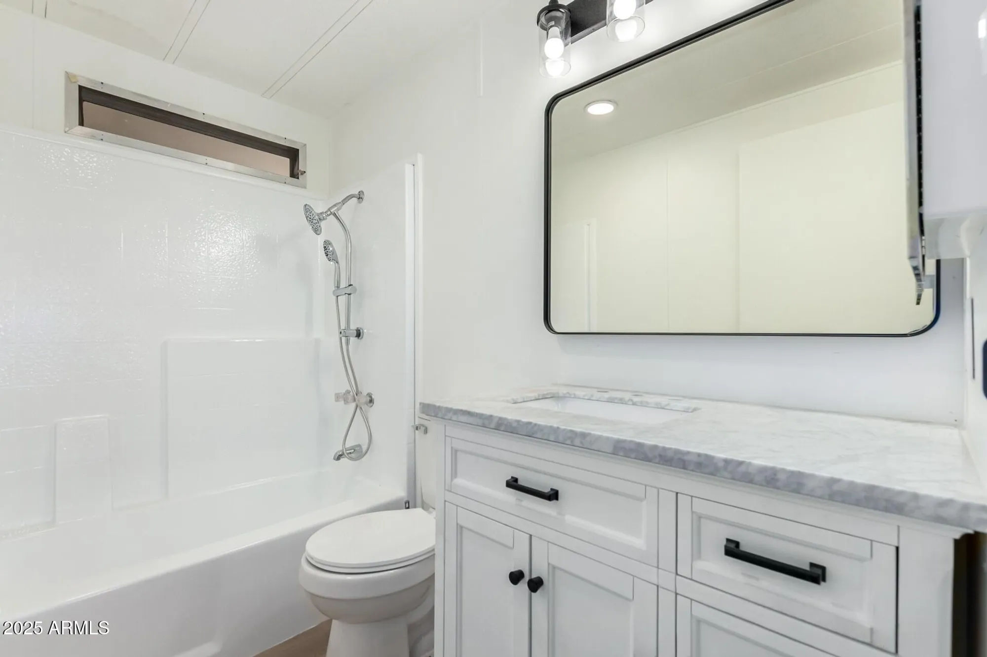 Property Slideshow image 23 of 31 | 826 s 82nd pl, Mesa, AZ, 85208