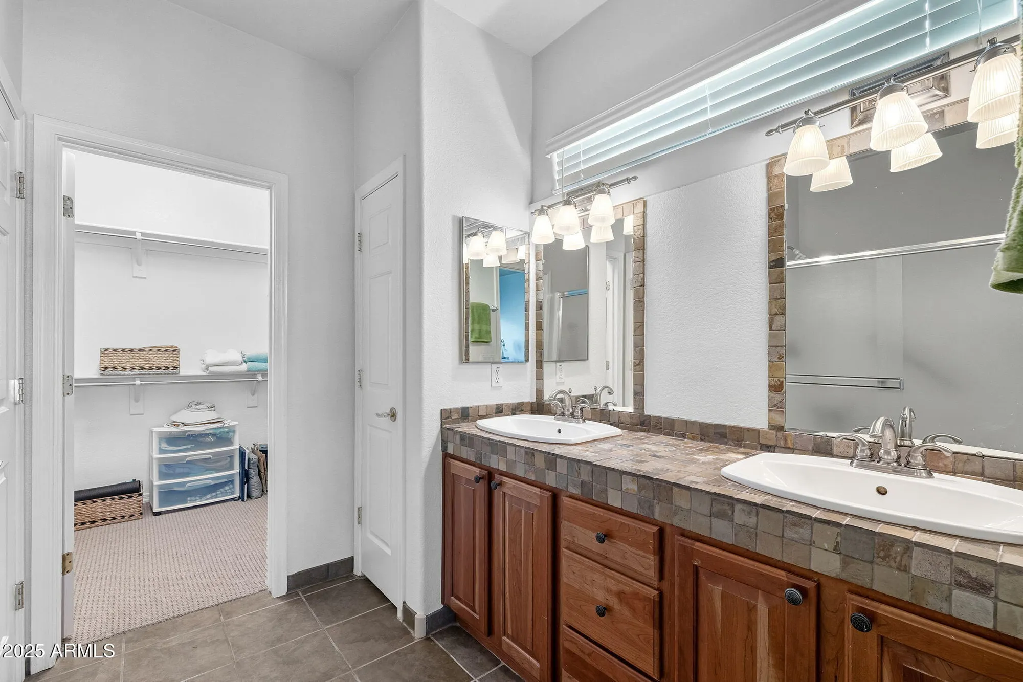 Property Slideshow image 13 of 24 | 3530 e firestone dr, Chandler, AZ, 85249