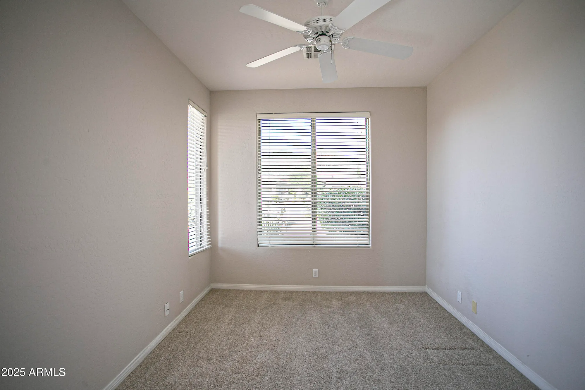 Property Slideshow image 9 of 37 | 7083 e whispering mesquite trl, Scottsdale, AZ, 85266