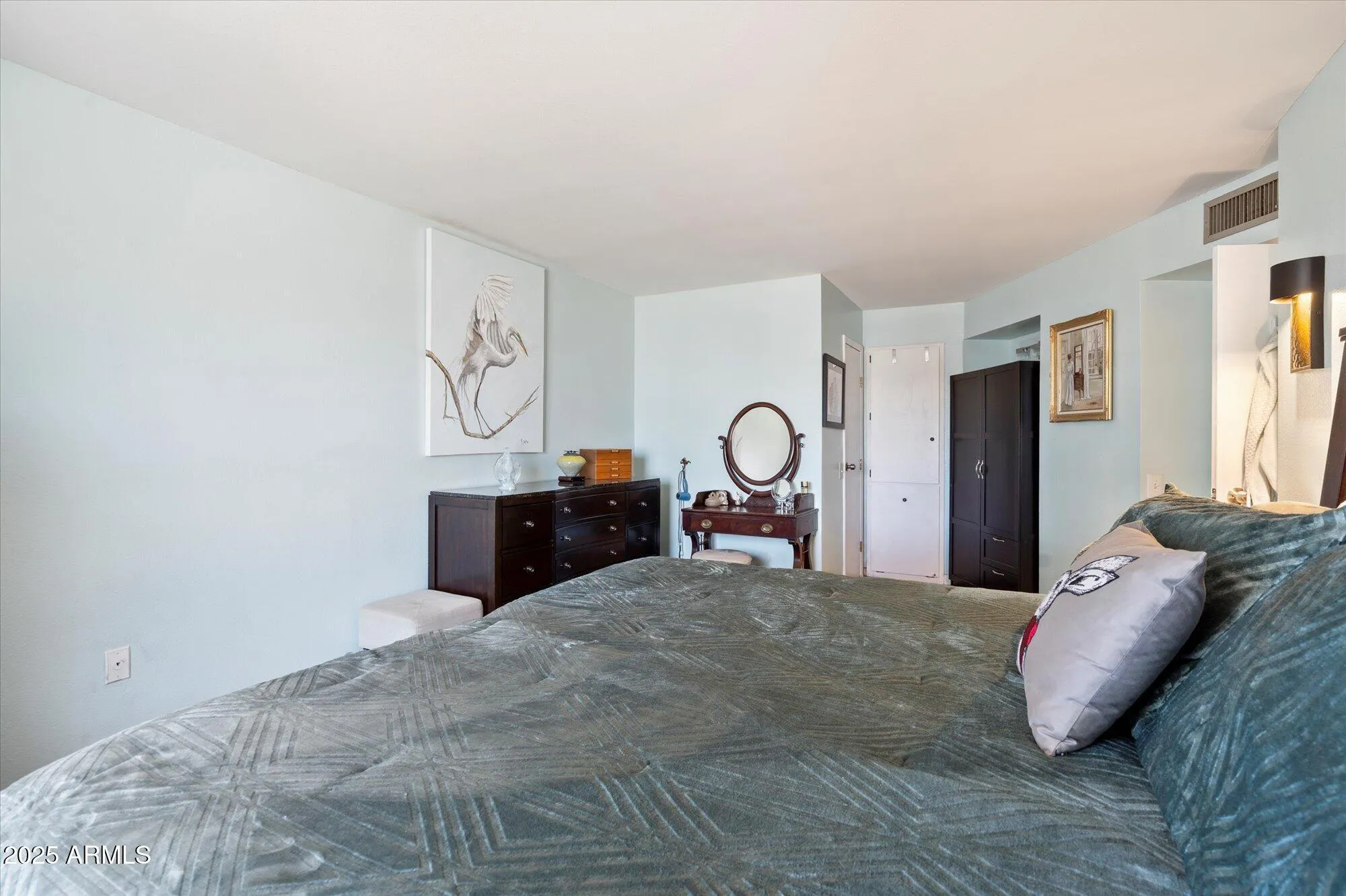 Property Slideshow image 17 of 43 | 10540 w palmeras dr, Sun City, AZ, 85373