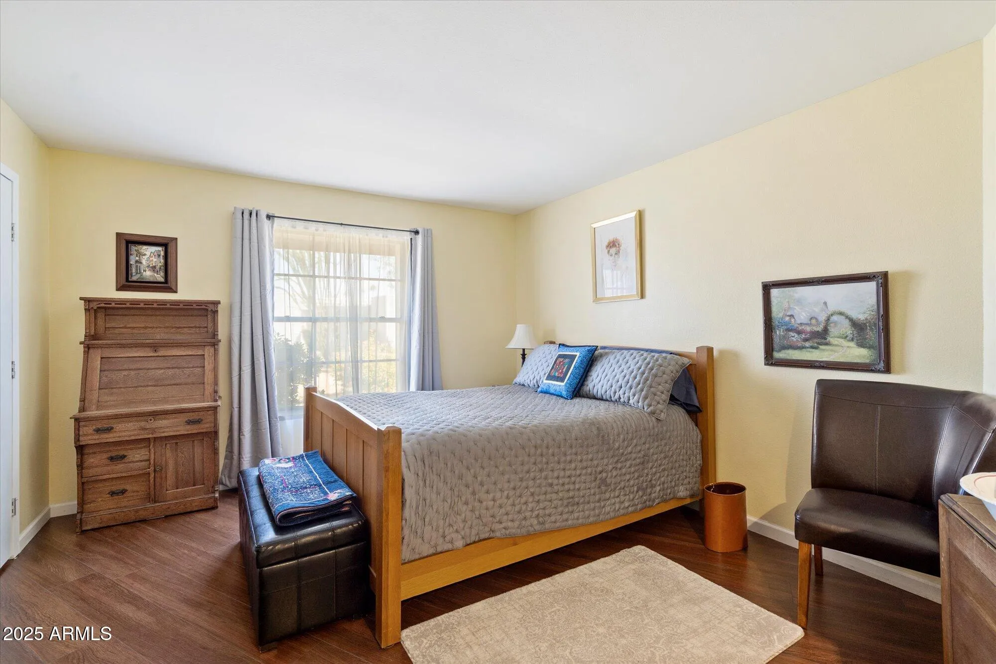 Property Slideshow image 18 of 43 | 10540 w palmeras dr, Sun City, AZ, 85373