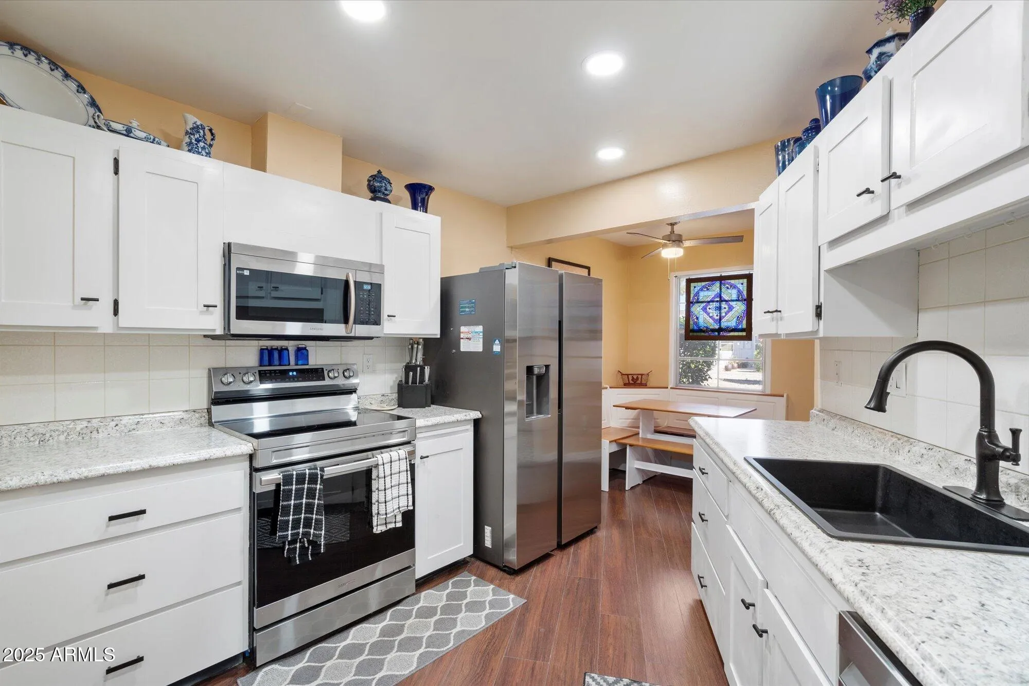 Property Slideshow image 12 of 43 | 10540 w palmeras dr, Sun City, AZ, 85373