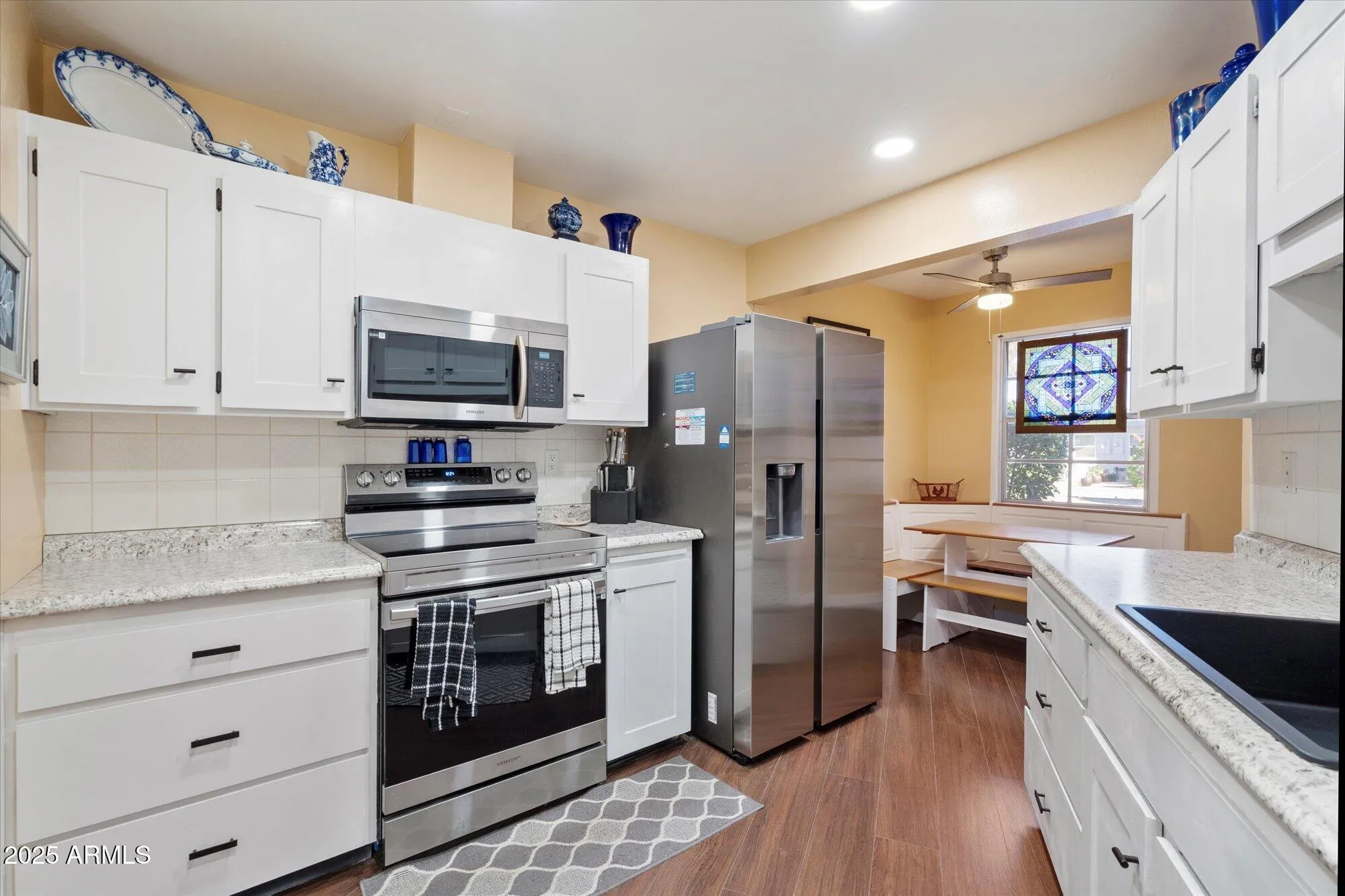 Property Slideshow image 13 of 43 | 10540 w palmeras dr, Sun City, AZ, 85373