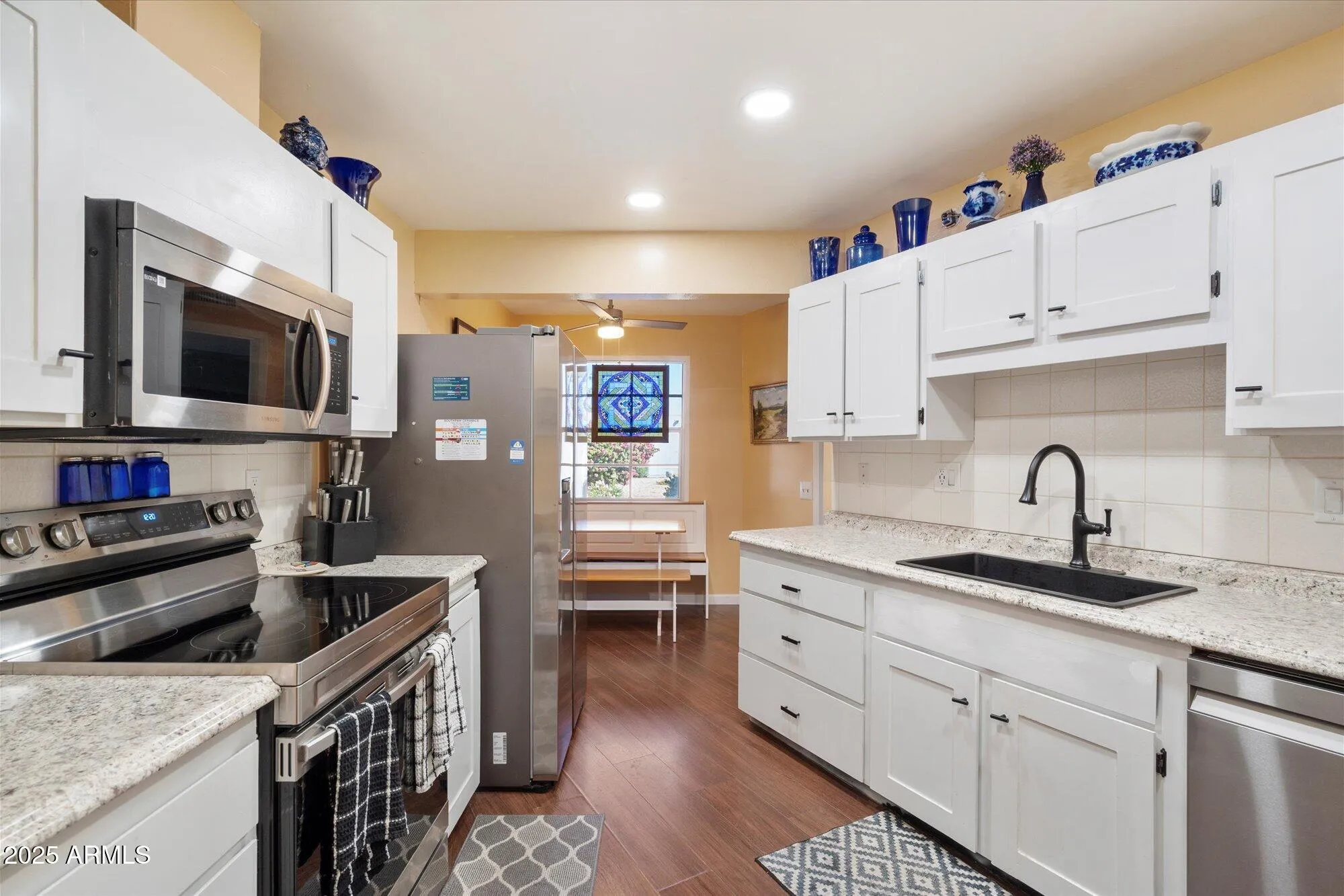 Property Slideshow image 14 of 43 | 10540 w palmeras dr, Sun City, AZ, 85373