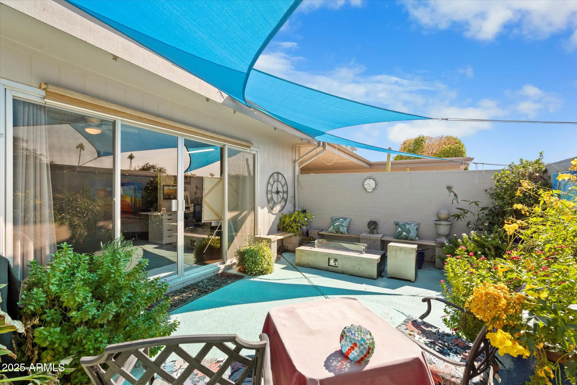 Property Slideshow image 25 of 43 | 10540 w palmeras dr, Sun City, AZ, 85373