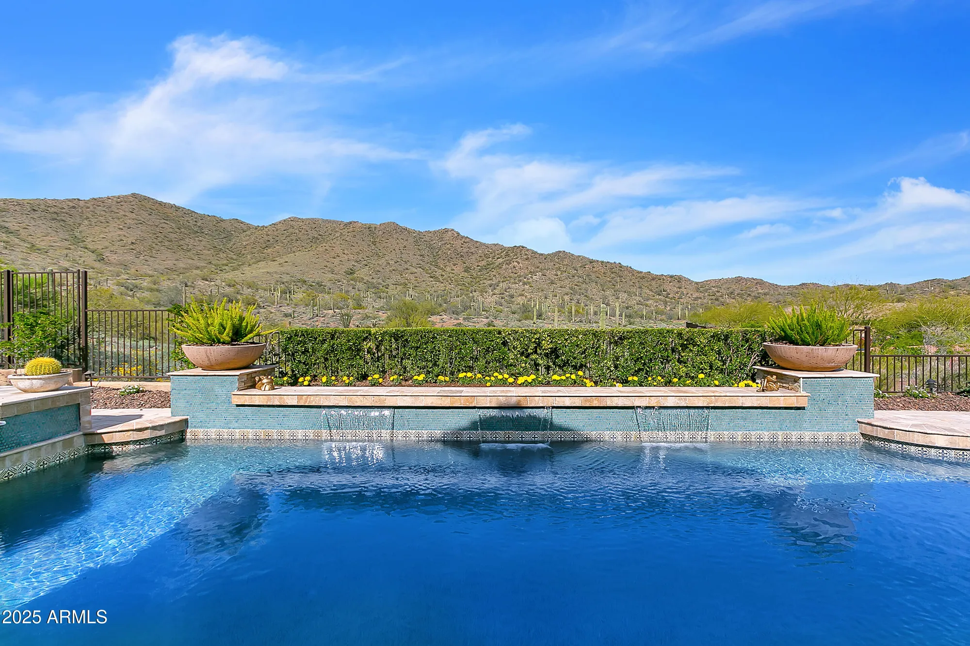 Property Slideshow image 1 of 95 | 2424 w shinnecock ct, Anthem, AZ, 85086