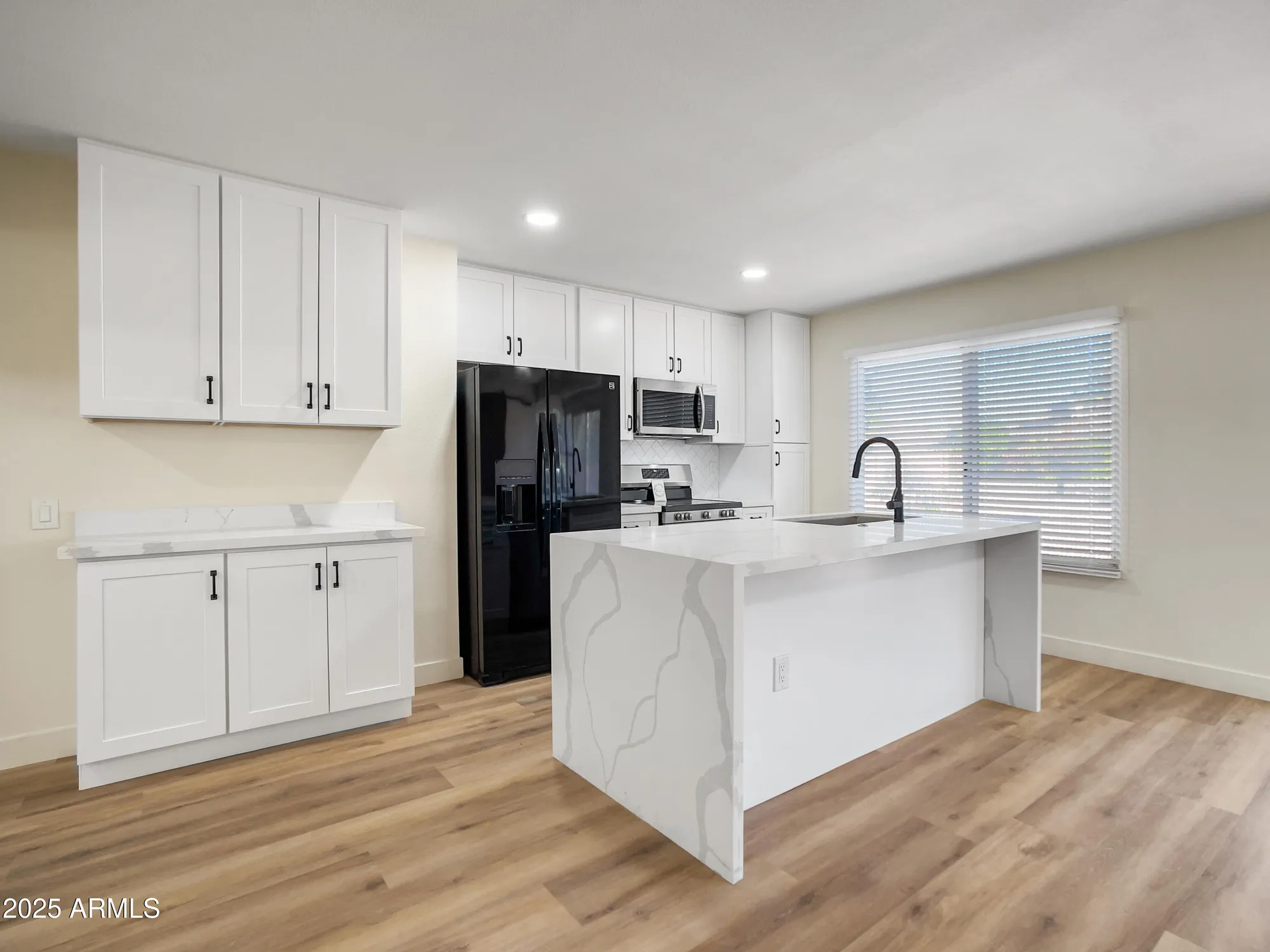 Property Slideshow image 9 of 44 | 17615 n whispering oaks dr, Sun City West, AZ, 85375