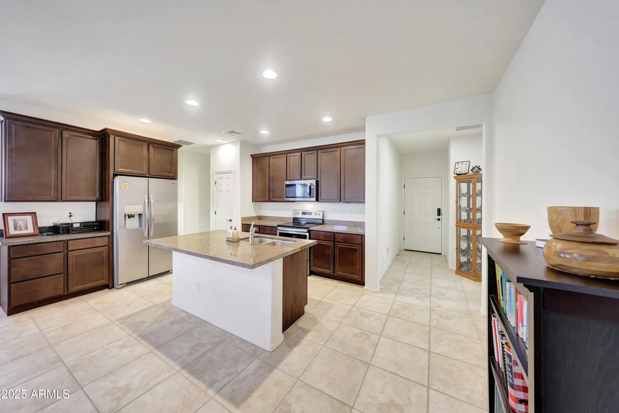 Property Slideshow image 16 of 29 | 16746 s 181st dr, Goodyear, AZ, 85338