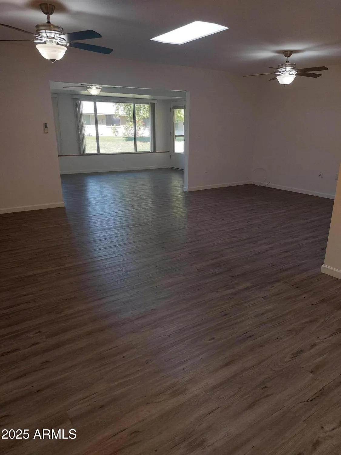 Property Slideshow image 4 of 23 | 10439 w saratoga cir, Sun City, AZ, 85351