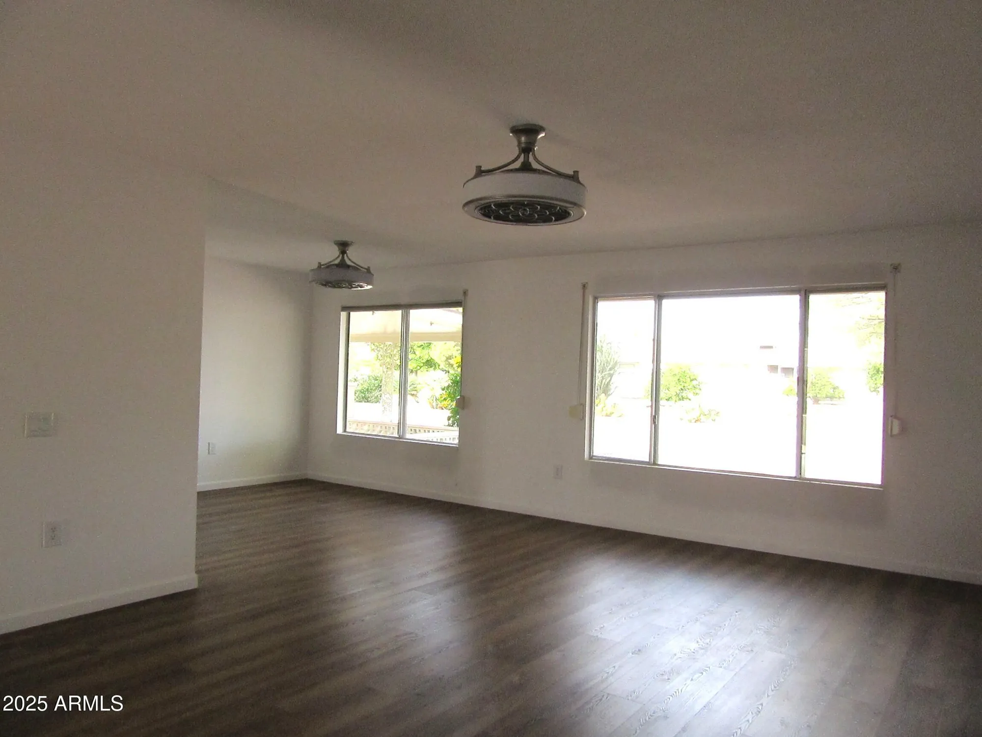 Property Slideshow image 6 of 28 | 9502 w pineridge dr, Sun City, AZ, 85351