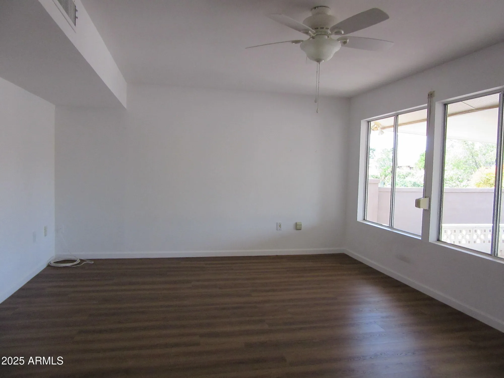 Property Slideshow image 9 of 28 | 9502 w pineridge dr, Sun City, AZ, 85351