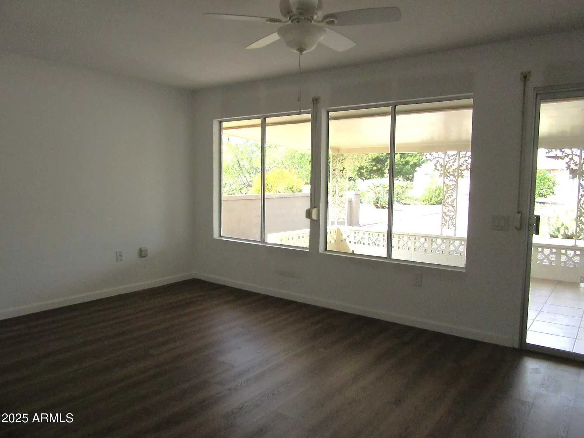 Property Slideshow image 8 of 28 | 9502 w pineridge dr, Sun City, AZ, 85351