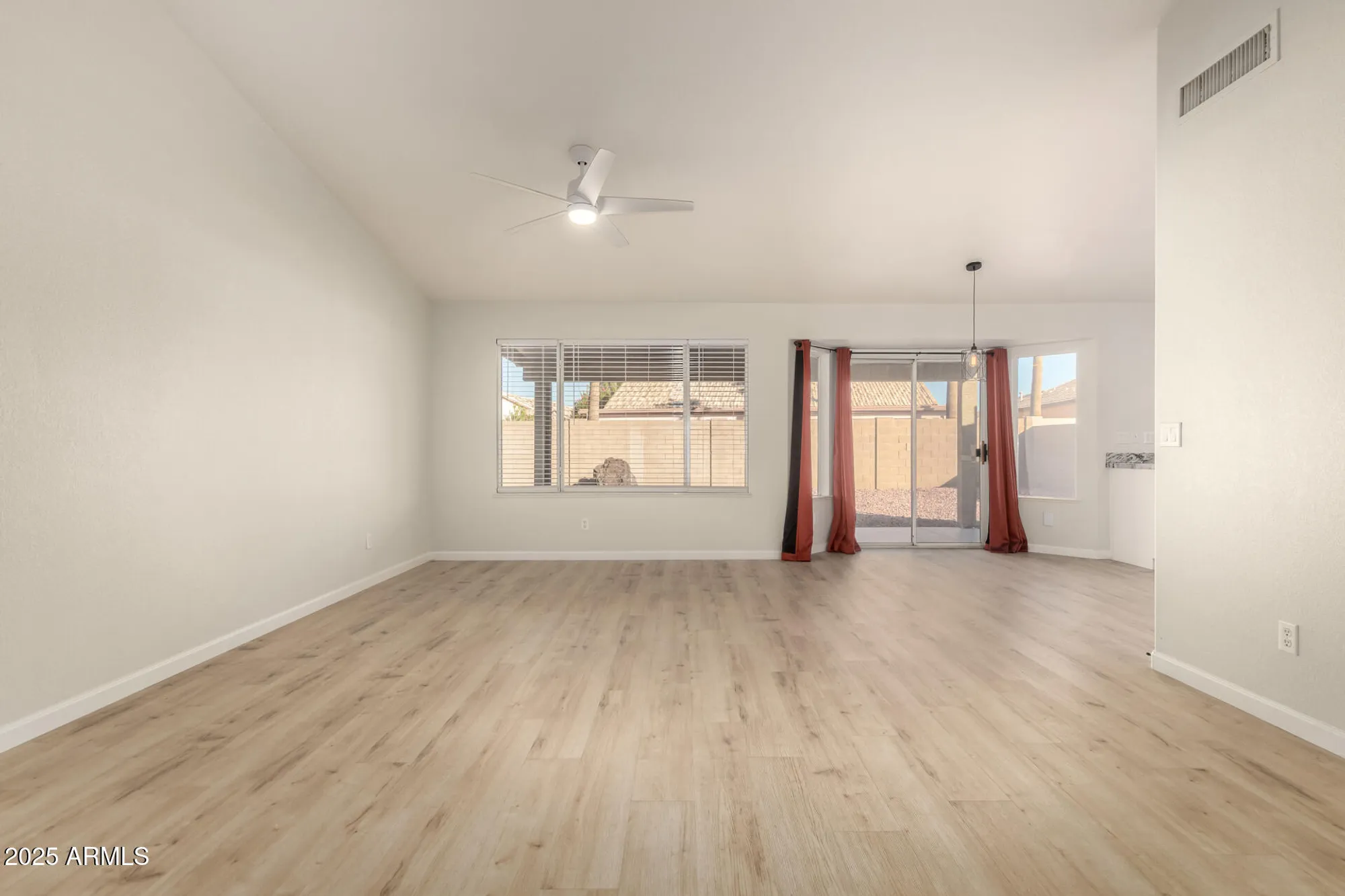 Property Slideshow image 7 of 39 | 20037 n 110th ln, Sun City, AZ, 85373