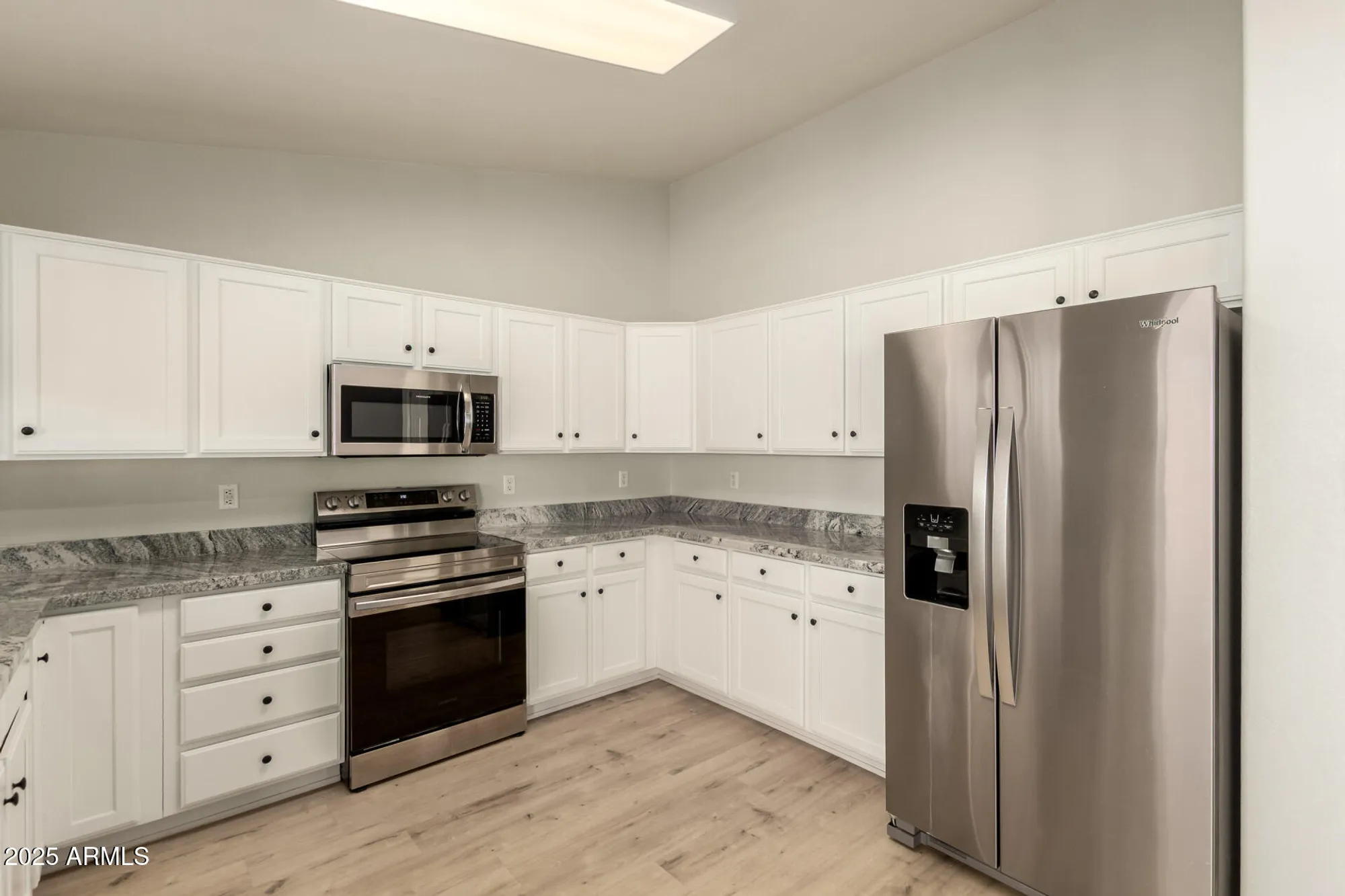 Property Slideshow image 12 of 39 | 20037 n 110th ln, Sun City, AZ, 85373