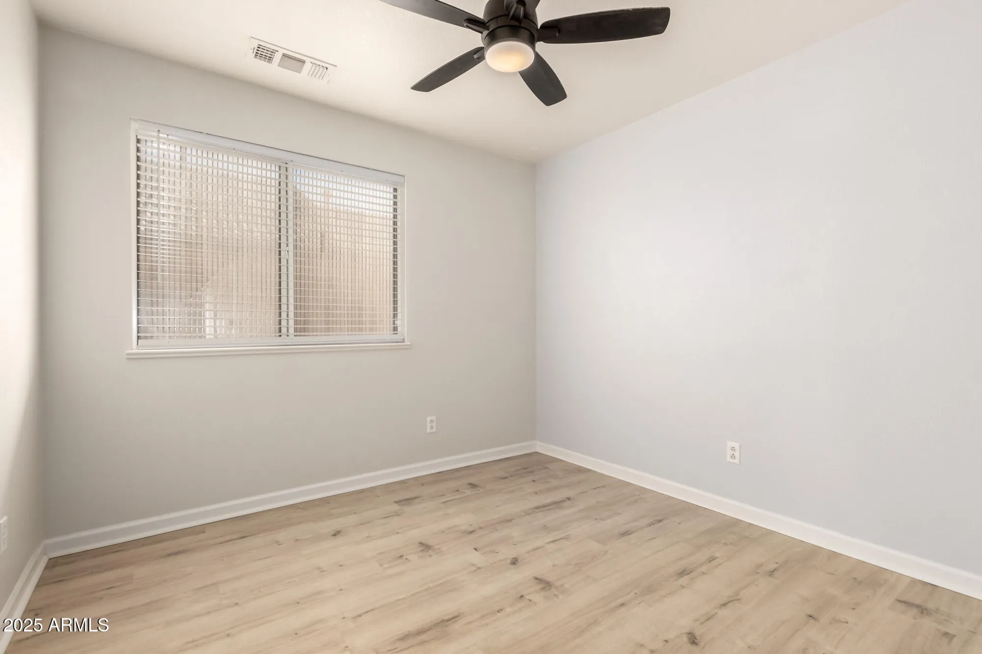 Property Slideshow image 21 of 39 | 20037 n 110th ln, Sun City, AZ, 85373