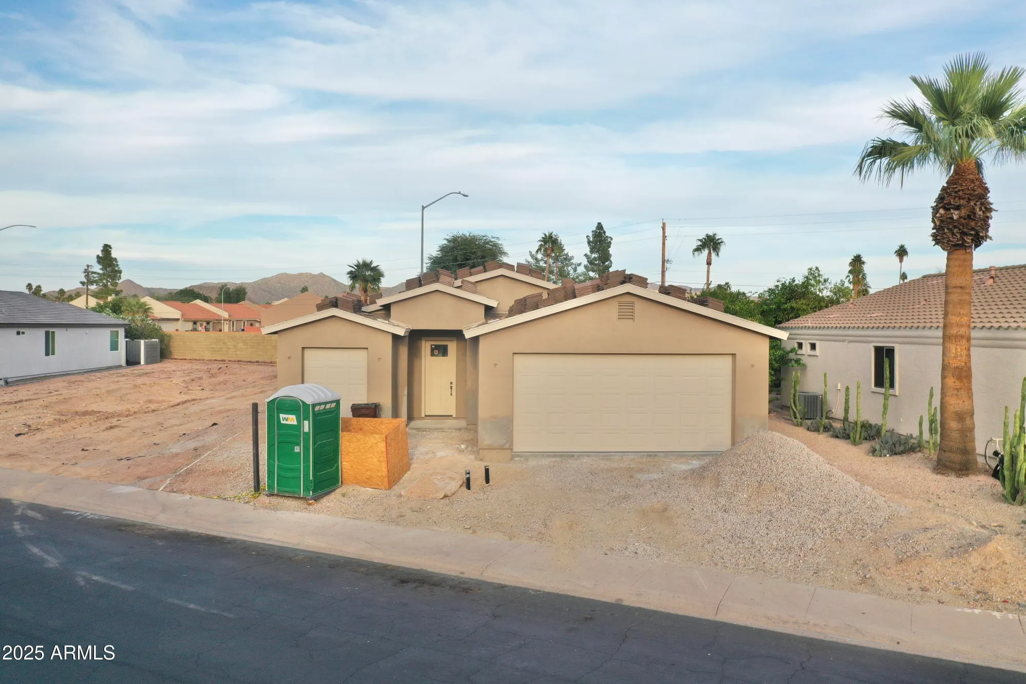 Property Slideshow image 1 of 14 | 2249 n shannon way, Mesa, AZ, 85215