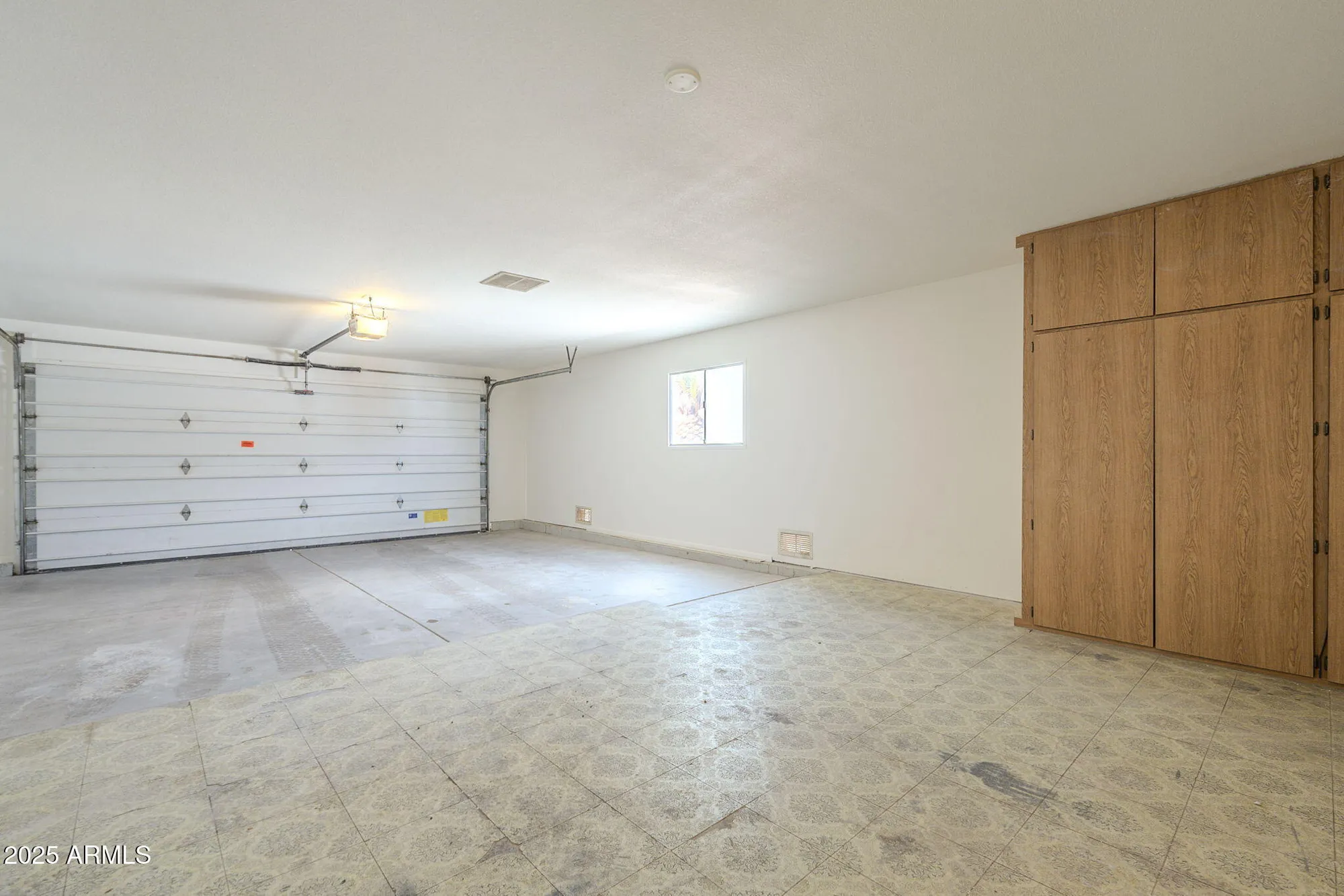 Property Slideshow image 42 of 45 | 19825 n 100th ave, Sun City, AZ, 85373