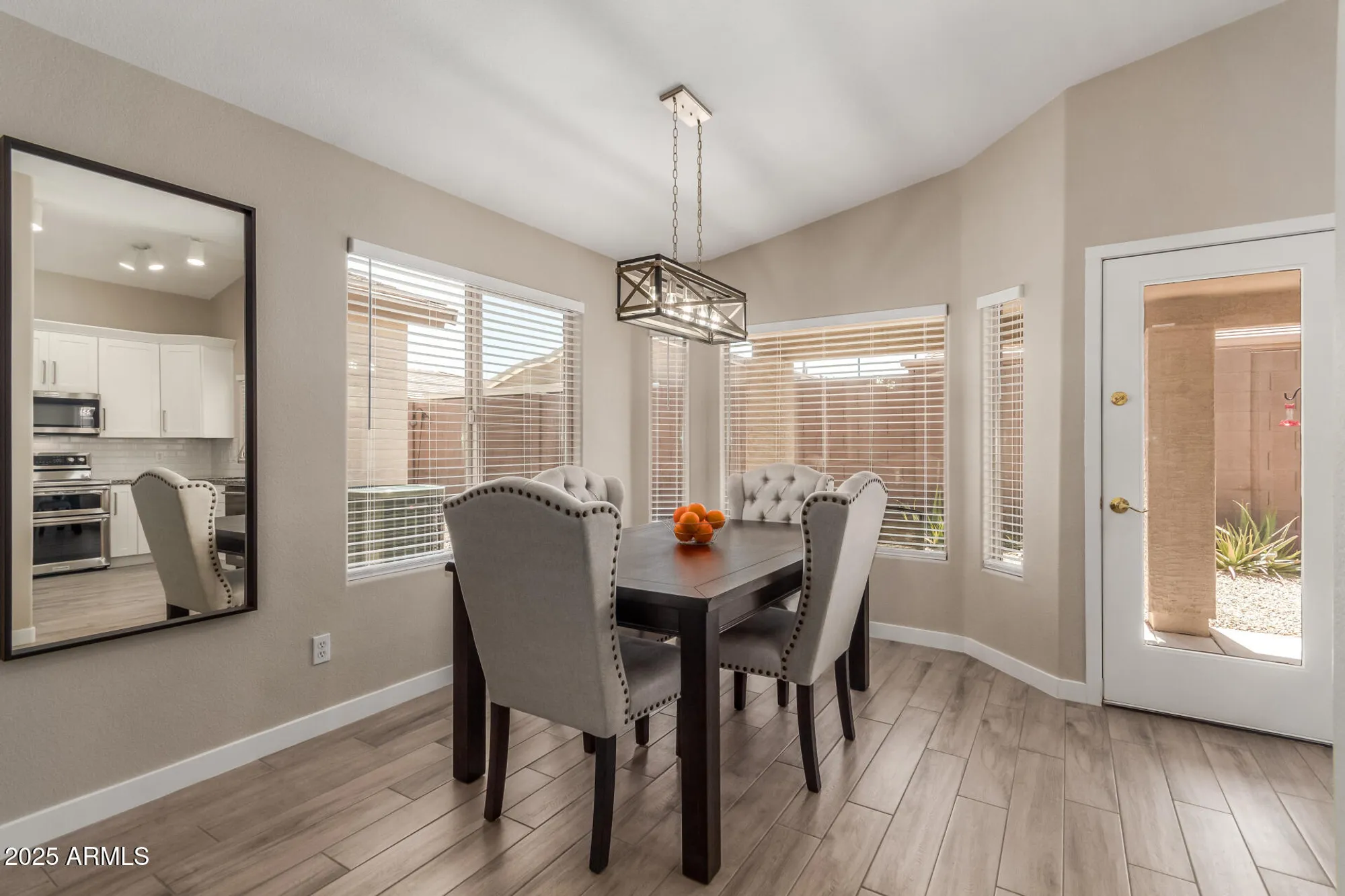 Property Slideshow image 4 of 31 | 3509 e hazeltine way, Chandler, AZ, 85249