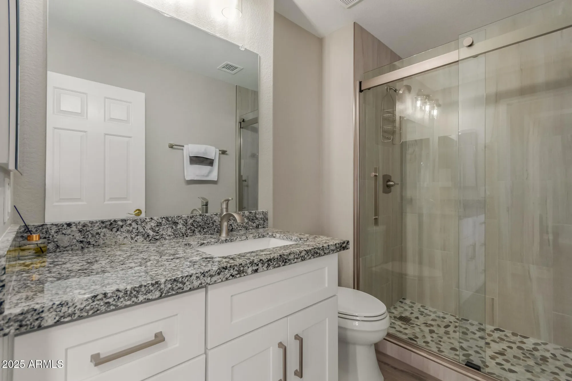 Property Slideshow image 12 of 31 | 3509 e hazeltine way, Chandler, AZ, 85249