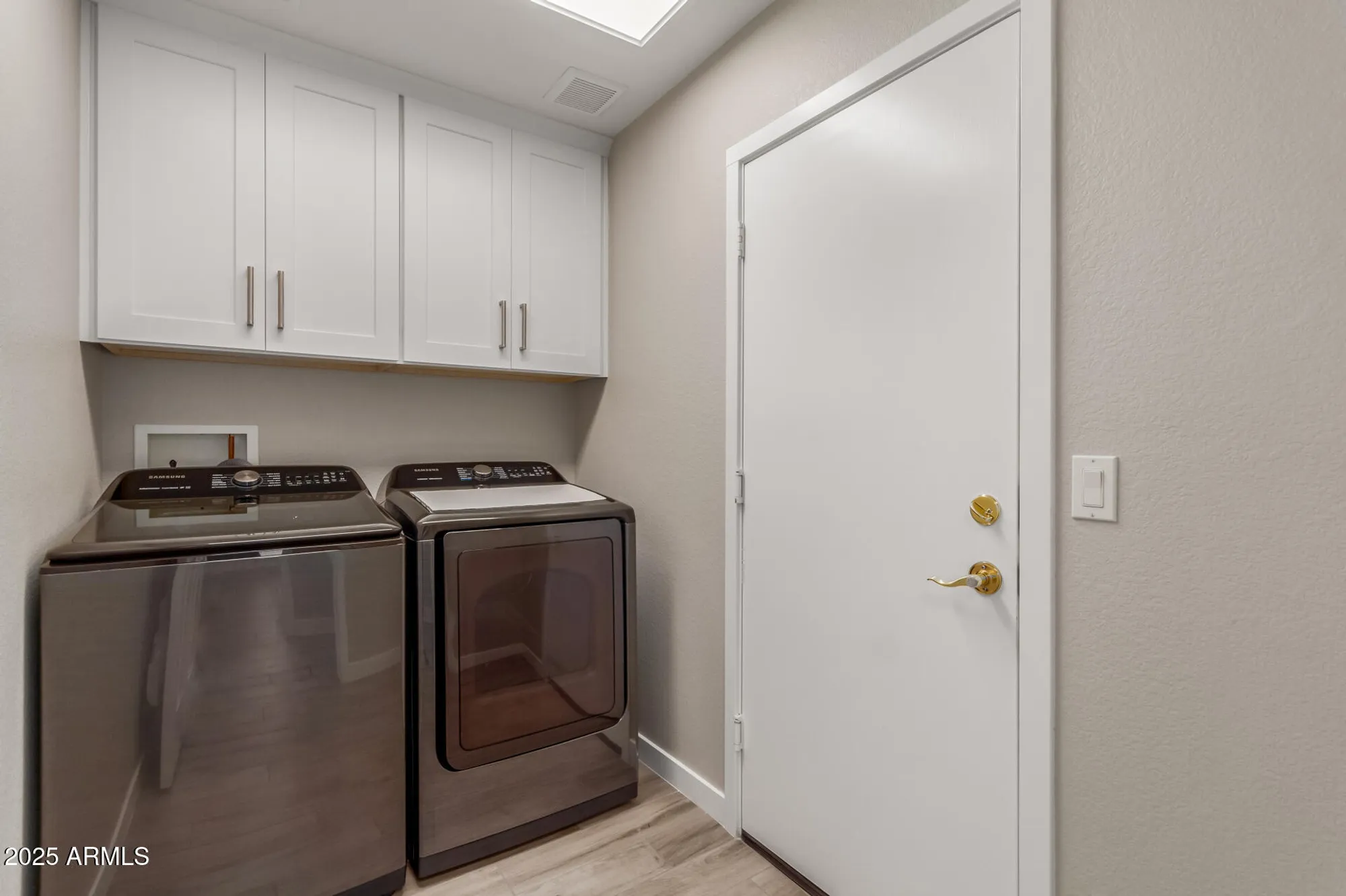 Property Slideshow image 15 of 31 | 3509 e hazeltine way, Chandler, AZ, 85249