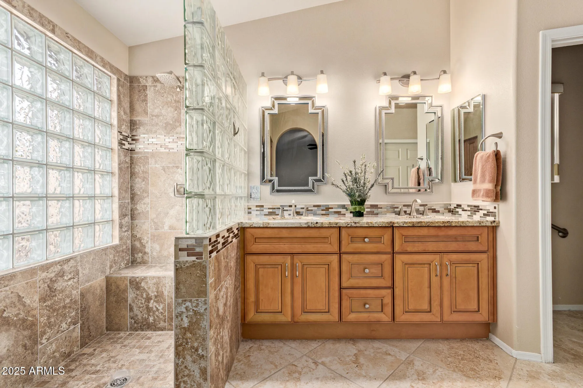 Property Slideshow image 16 of 29 | 8542 w rockwood dr, Peoria, AZ, 85382