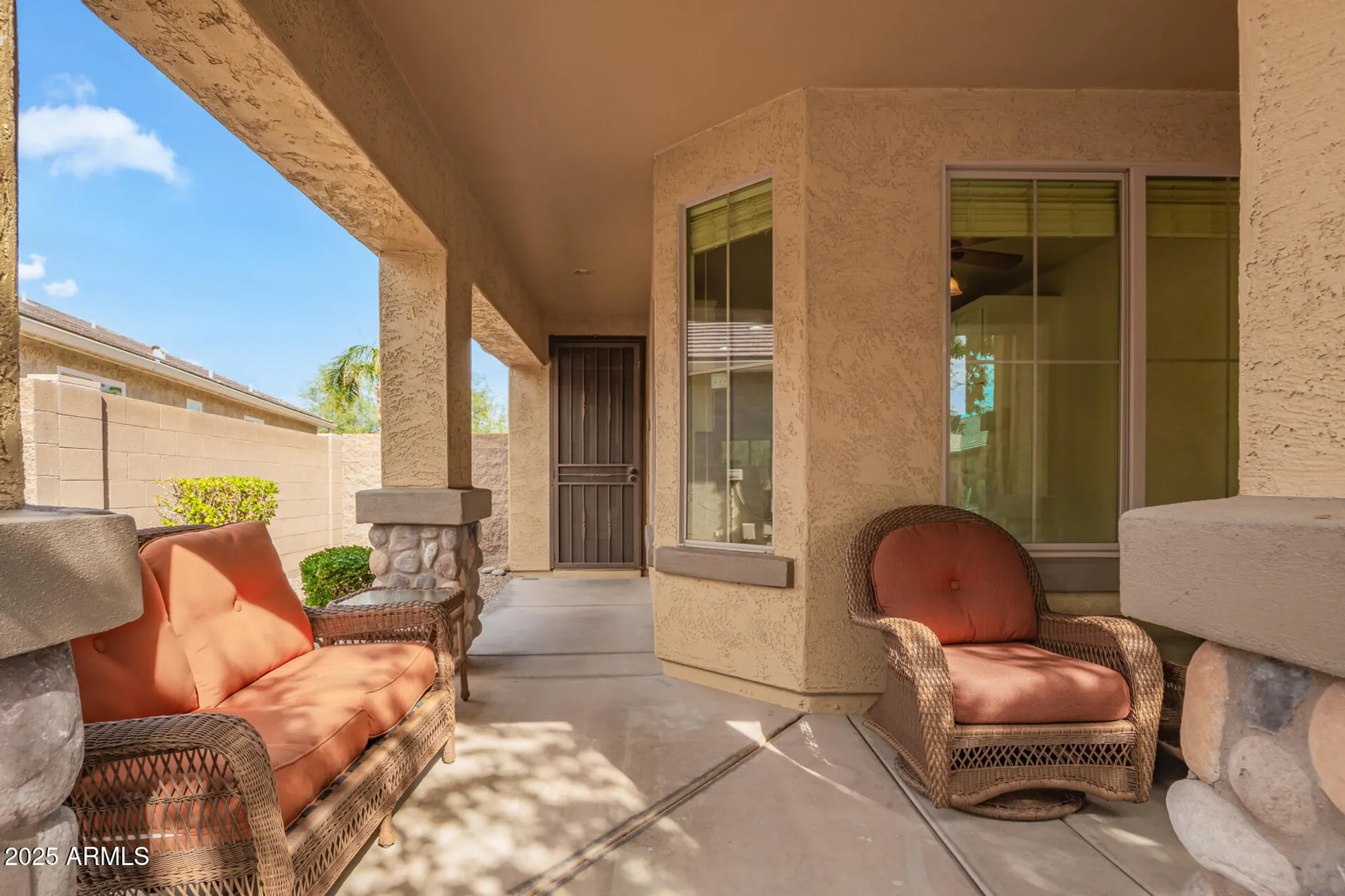 Property Slideshow image 6 of 36 | 148 w latigo cir, San Tan Valley, AZ, 85143