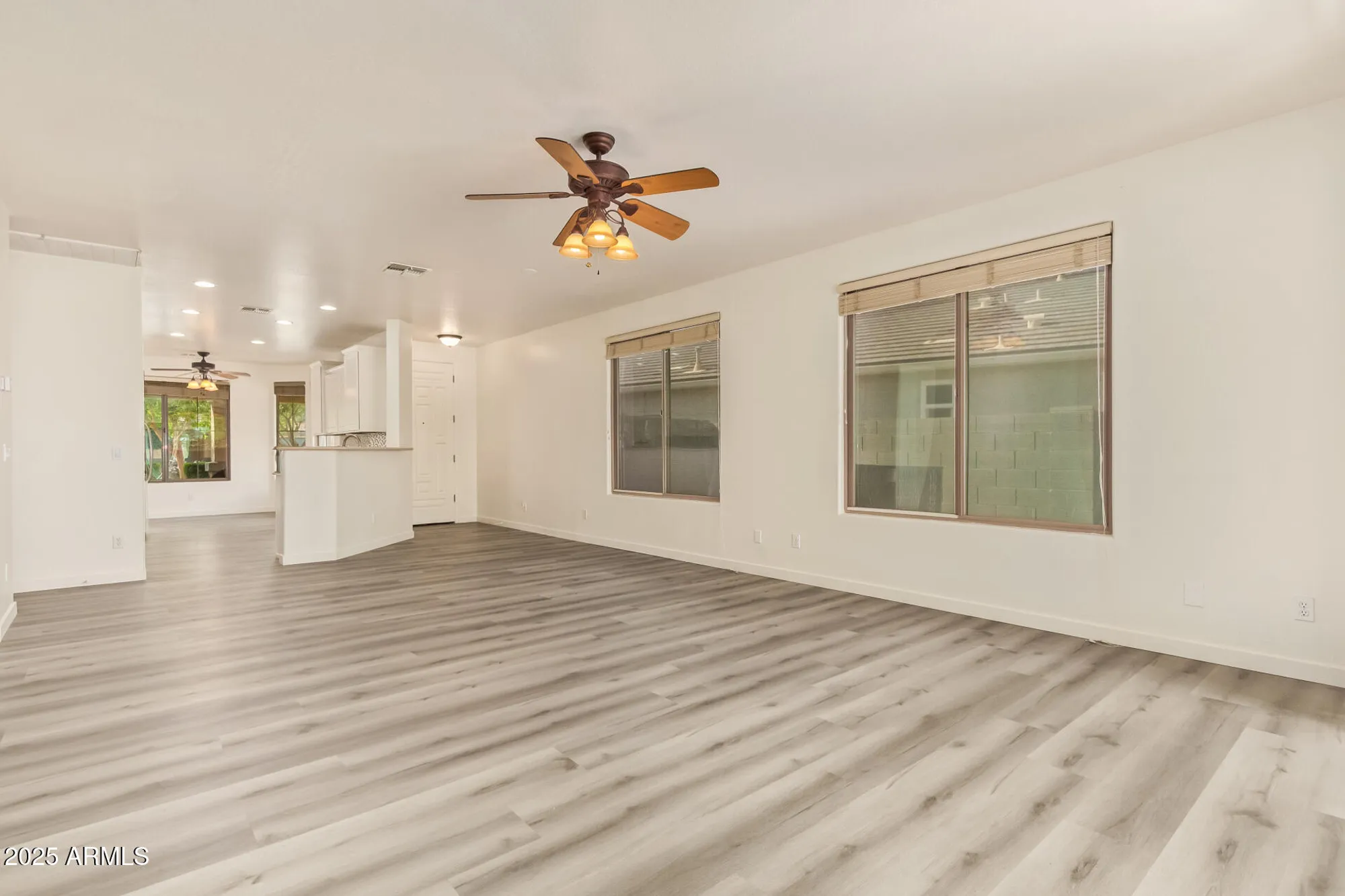 Property Slideshow image 8 of 36 | 148 w latigo cir, San Tan Valley, AZ, 85143