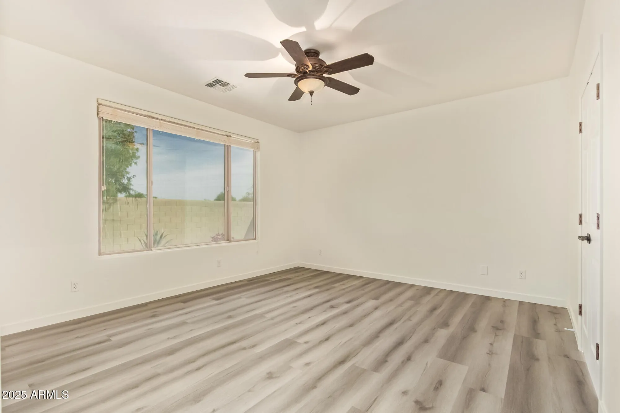 Property Slideshow image 16 of 36 | 148 w latigo cir, San Tan Valley, AZ, 85143