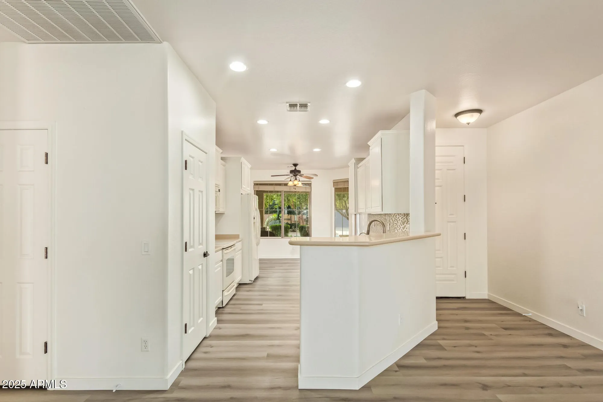 Property Slideshow image 12 of 36 | 148 w latigo cir, San Tan Valley, AZ, 85143