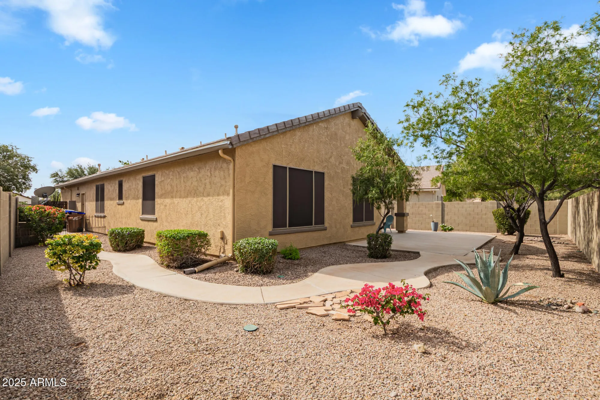Property Slideshow image 29 of 36 | 148 w latigo cir, San Tan Valley, AZ, 85143