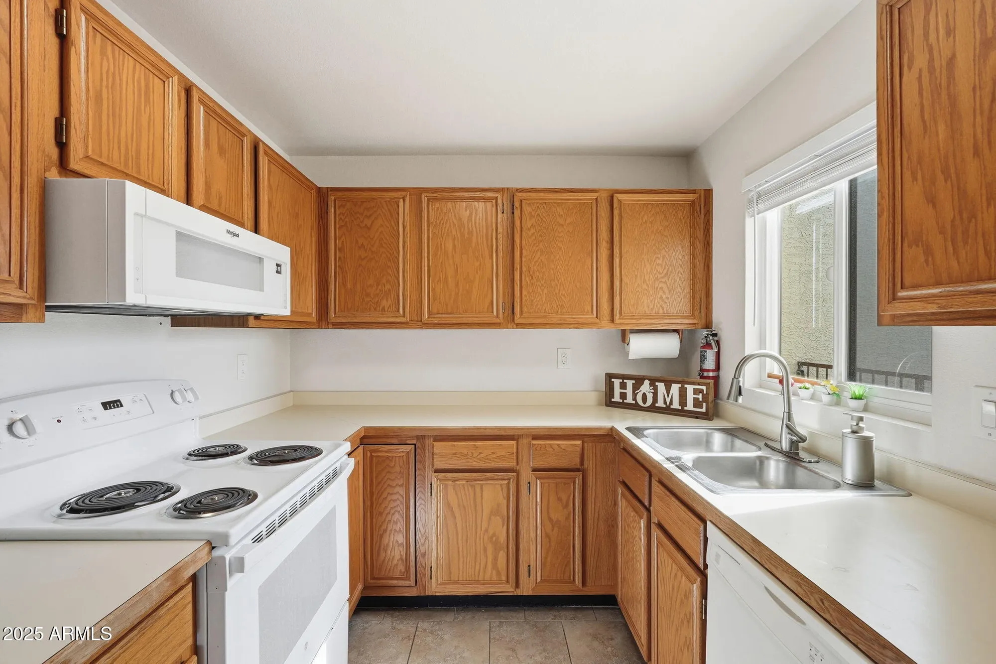 Property Slideshow image 4 of 24 | 5518 e lindstrom ln 3012, Mesa, AZ, 85215