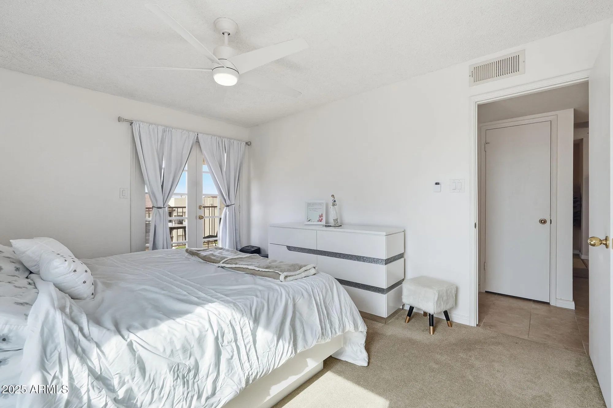 Property Slideshow image 14 of 24 | 5518 e lindstrom ln 3012, Mesa, AZ, 85215