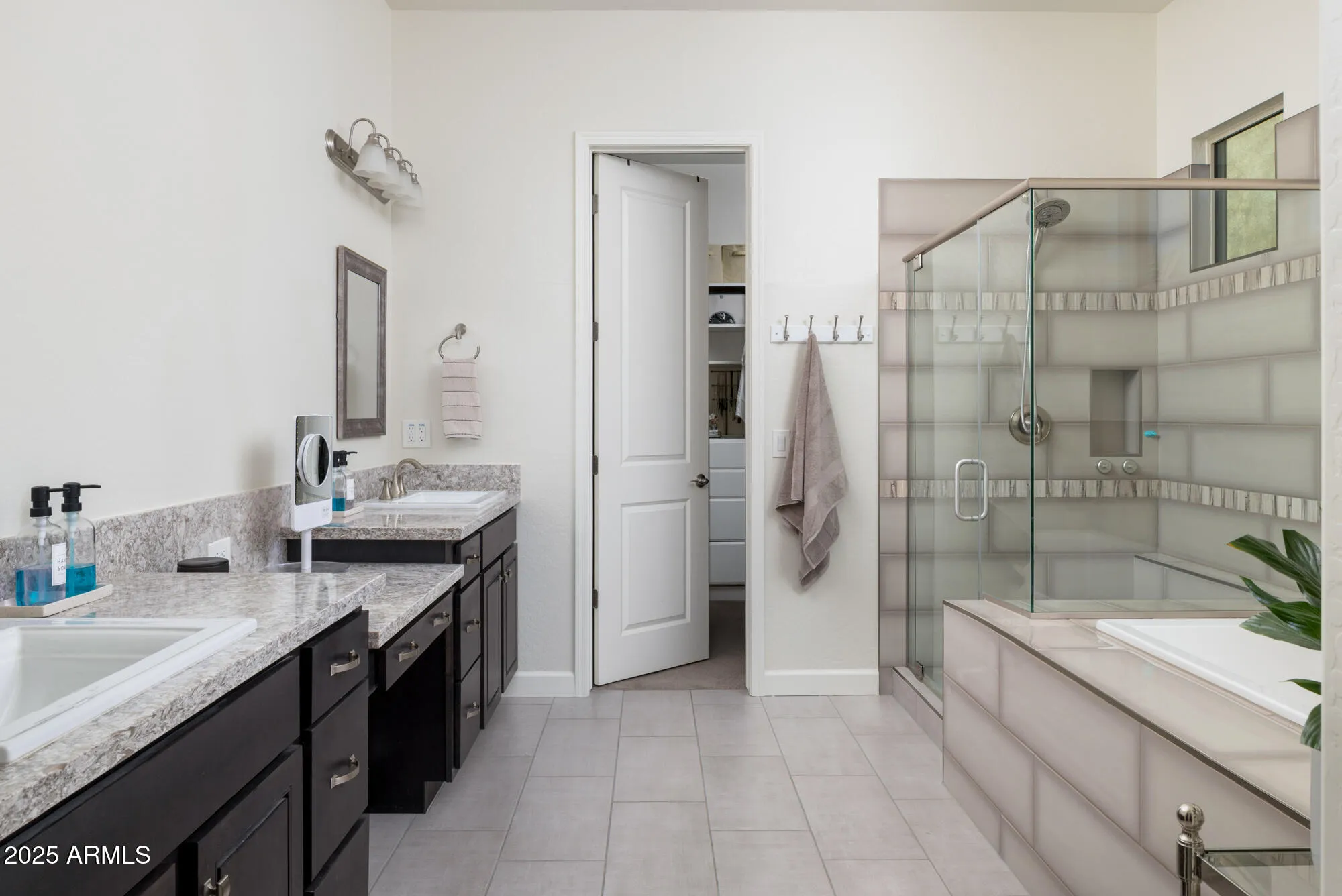 Property Slideshow image 18 of 41 | 29565 n sorrento dr, Peoria, AZ, 85383