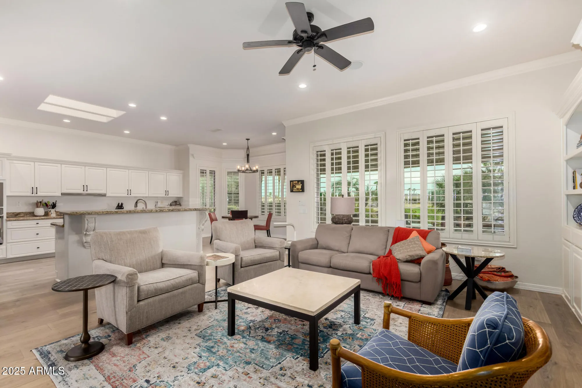 Property Slideshow image 9 of 48 | 17121 w whitmore hall ln, Surprise, AZ, 85387