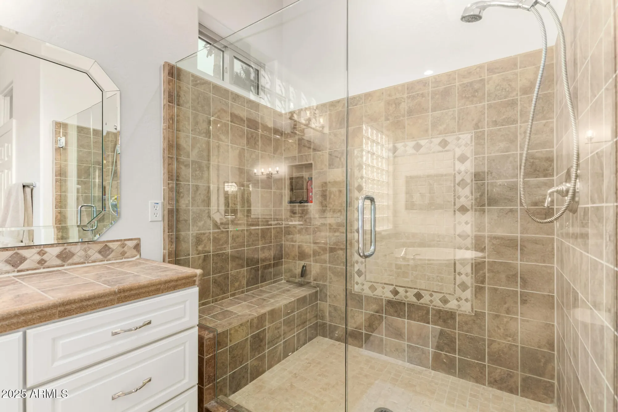 Property Slideshow image 23 of 48 | 17121 w whitmore hall ln, Surprise, AZ, 85387