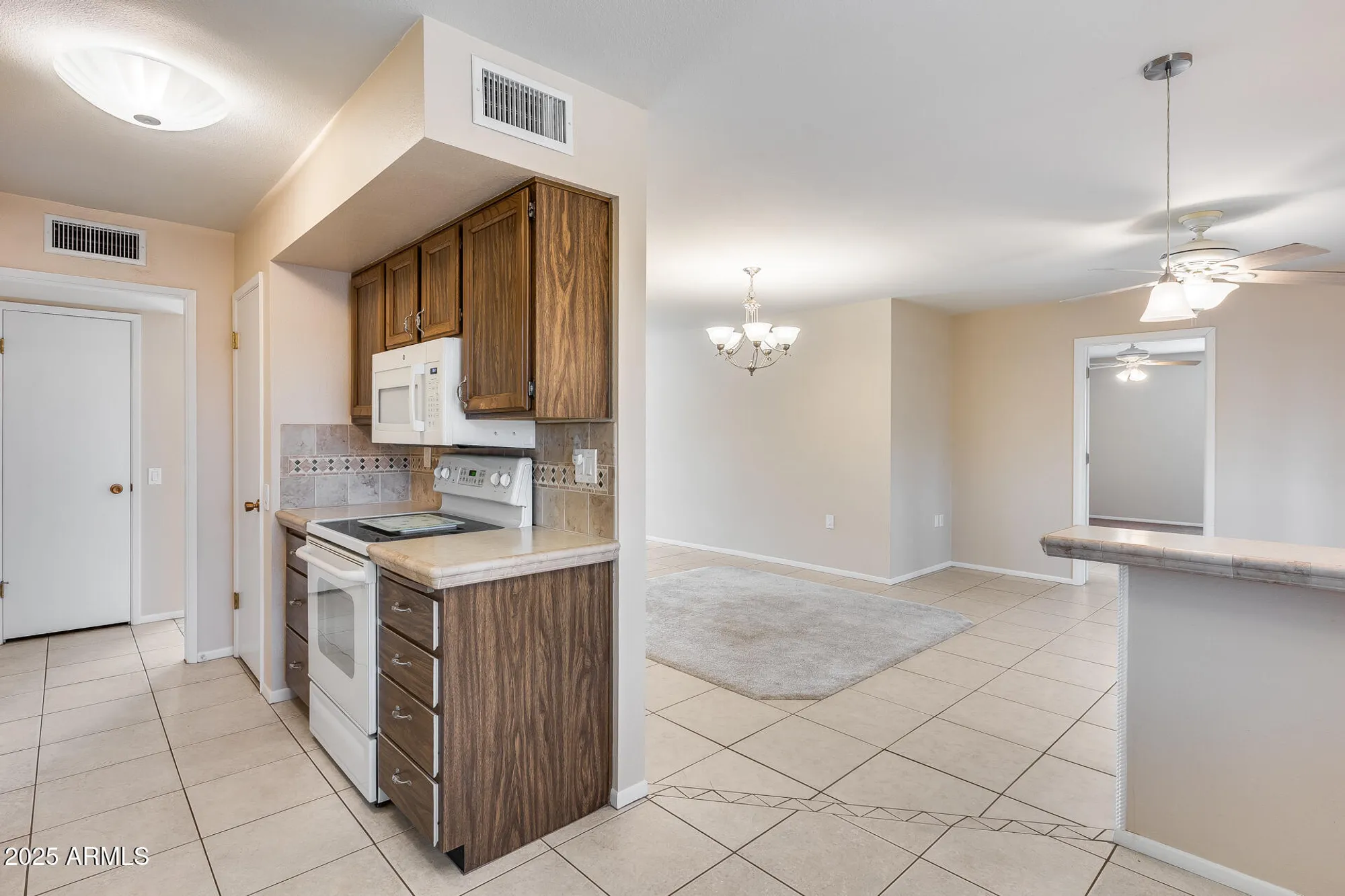 Property Slideshow image 15 of 47 | 19822 n turquoise hills dr, Sun City, AZ, 85373