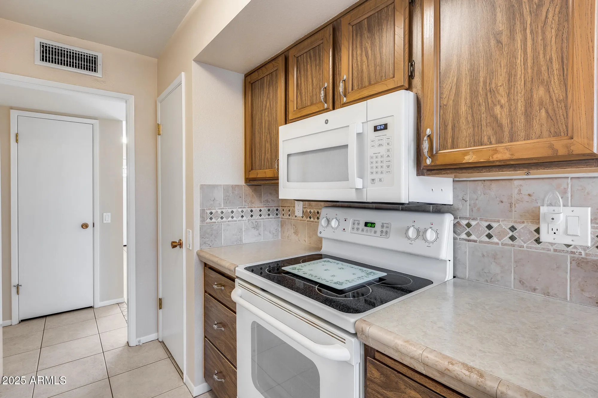 Property Slideshow image 16 of 47 | 19822 n turquoise hills dr, Sun City, AZ, 85373