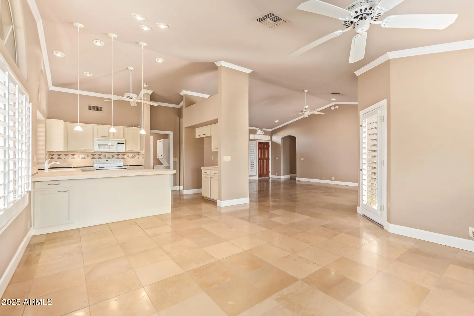 Property Slideshow image 11 of 28 | 8402 w rosemonte dr, Peoria, AZ, 85382