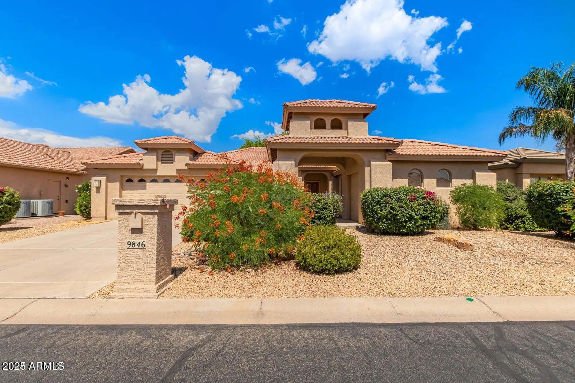 Property Slideshow image 1 of 36 | 9846 e cedar waxwing dr, Sun Lakes, AZ, 85248